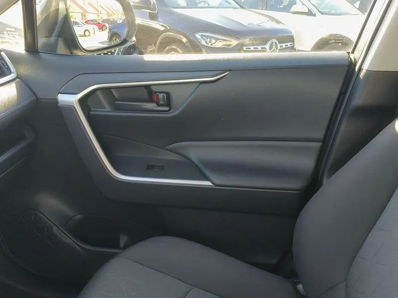 Toyota RAV4 2.5l 220H Business - foto 18