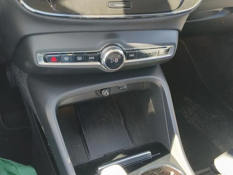 Volvo XC40 1.5 T4 Twin Recharge Plus Bright - foto 12