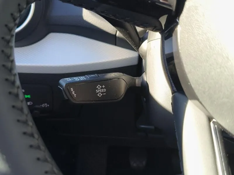 Audi Q2 Design 30 TFSI - foto 24