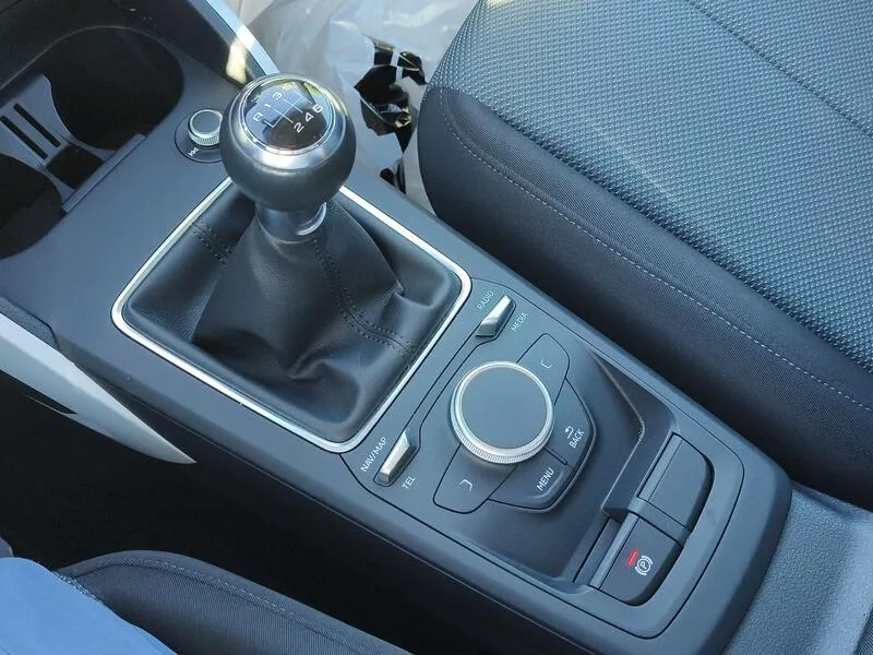 Audi Q2 Design 30 TFSI - foto 13