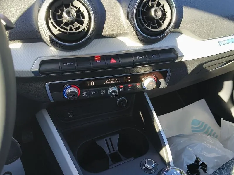 Audi Q2 Design 30 TFSI - foto 12