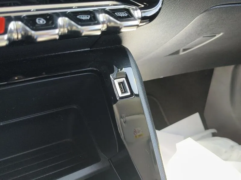 Peugeot 2008 Active Pack BlueHDi - foto 15