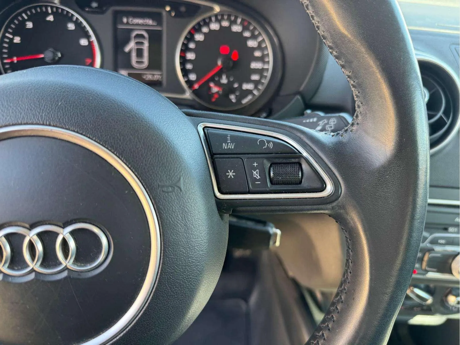 Audi A1 Adrenalin 1.0 TFSI - foto 13