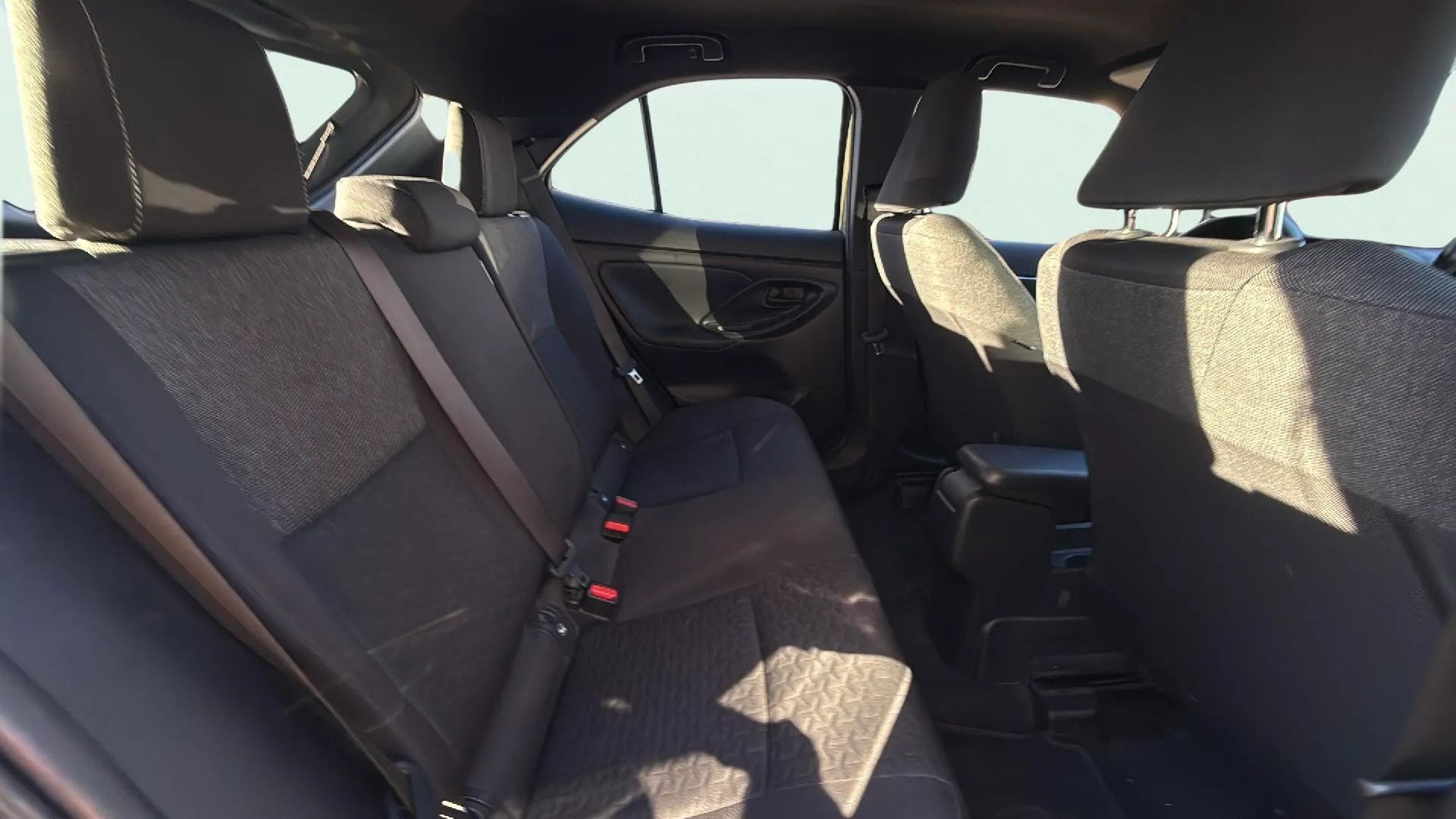 Toyota Yaris Cross 1.5 120H Active Tech Pack Confort - foto 21