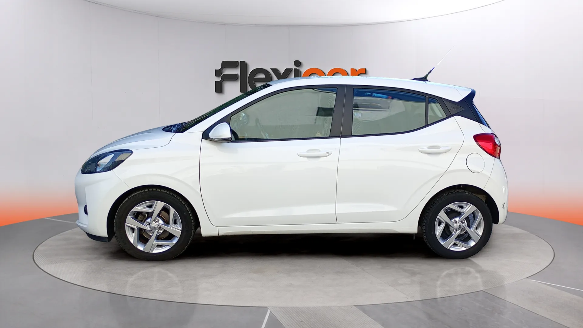 Hyundai i10 1.0 Essence - foto 7
