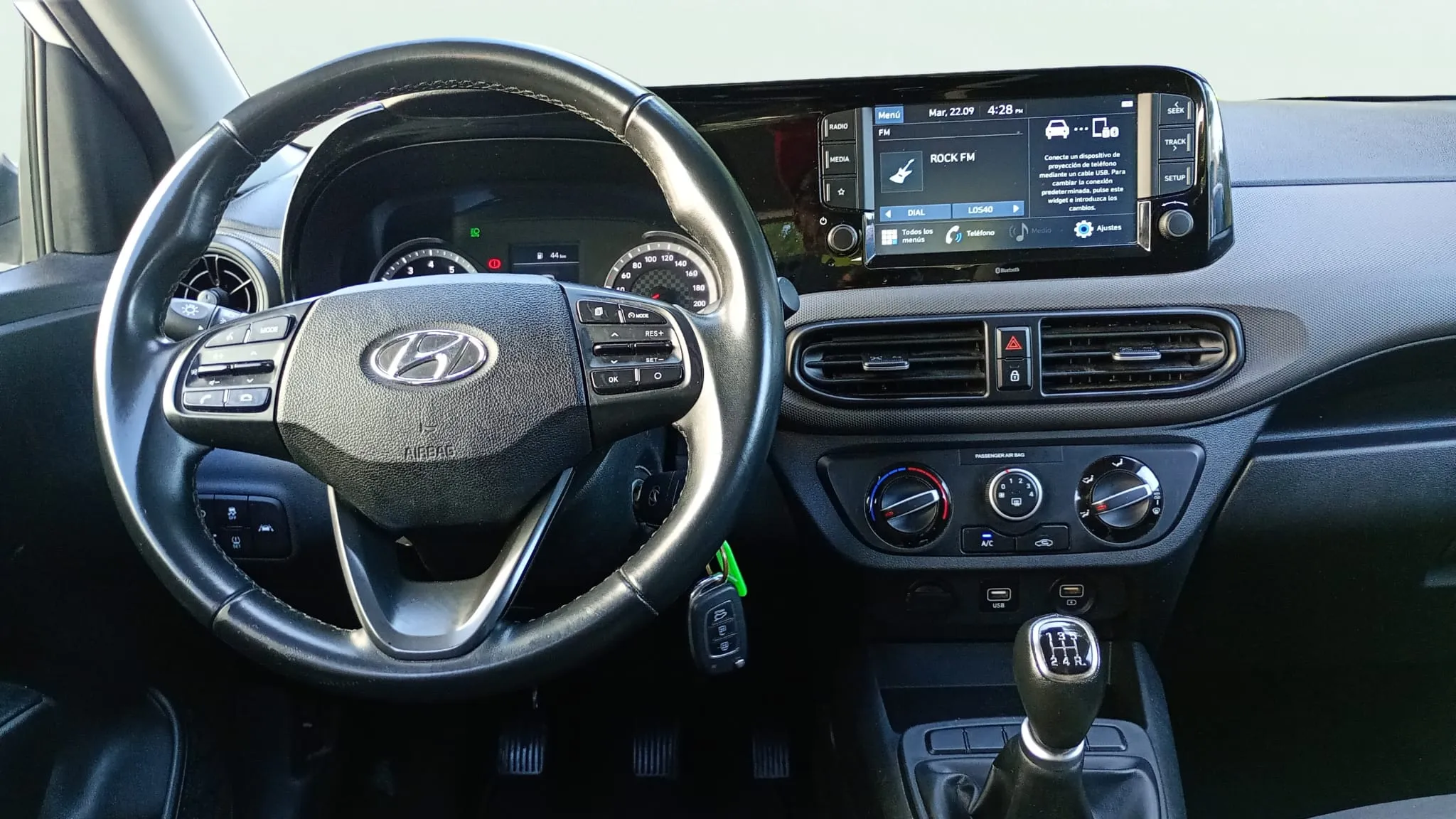 Hyundai i10 1.0 Essence - foto 9