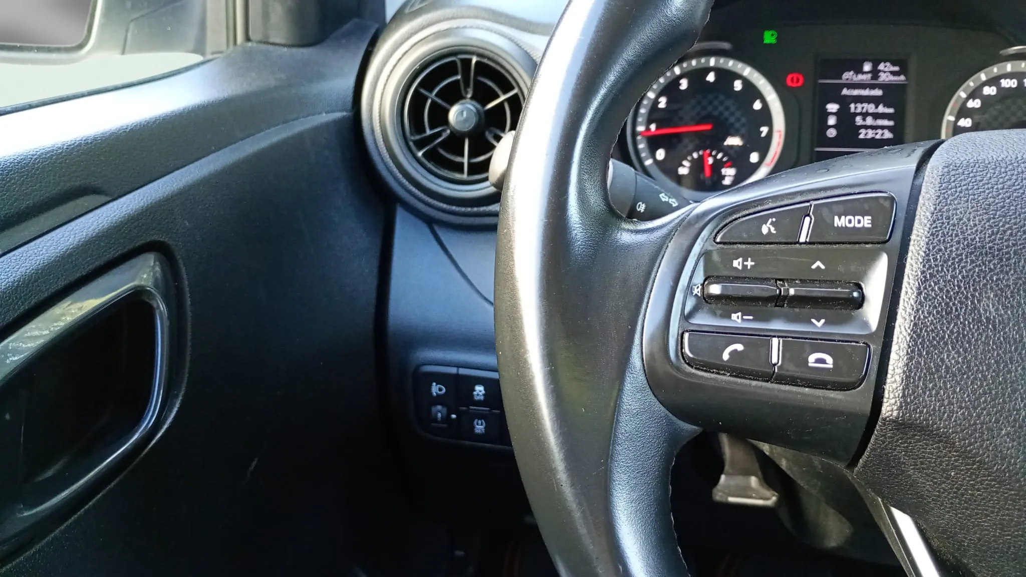 Hyundai i10 1.0 Essence - foto 16
