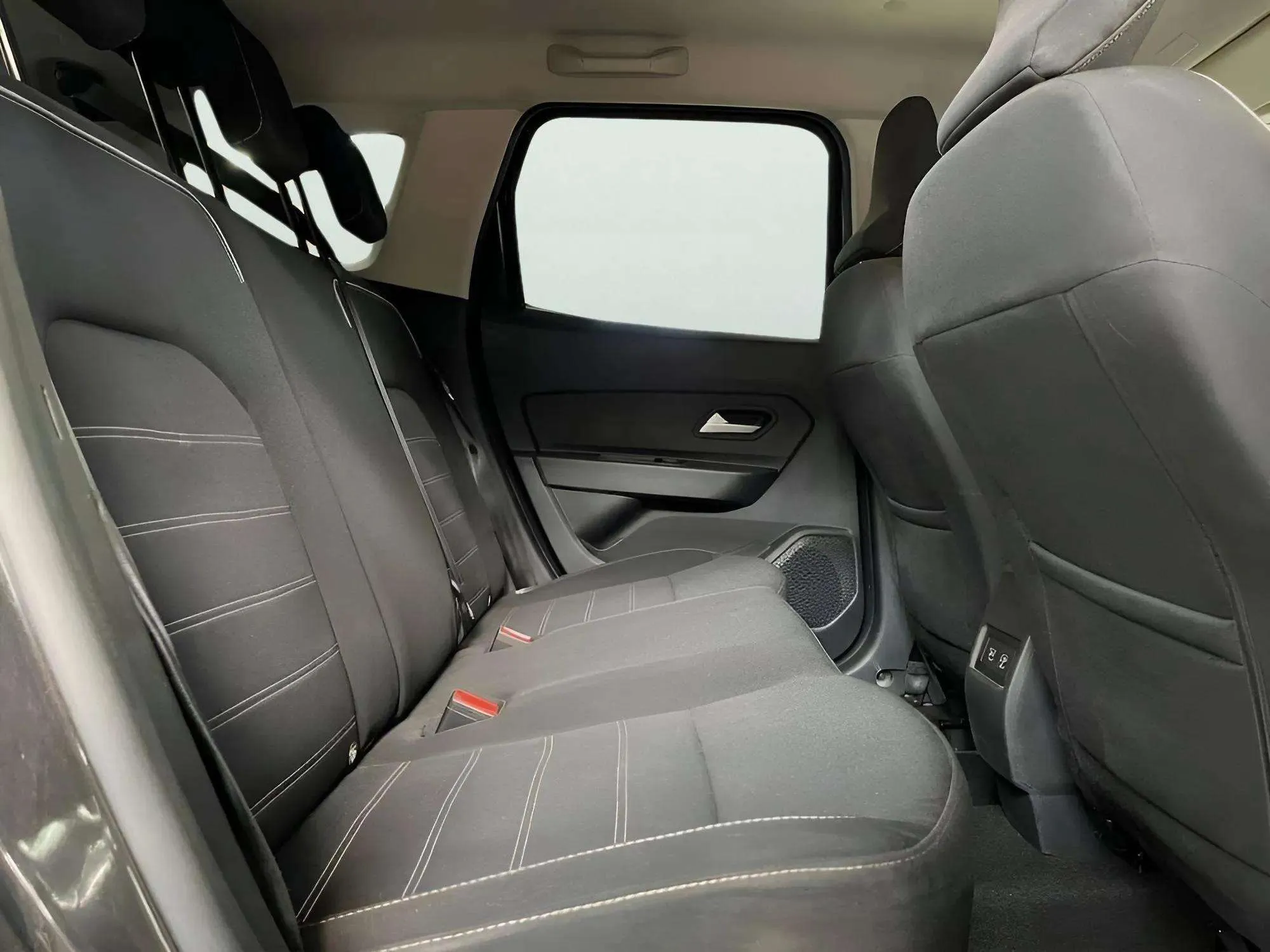 Dacia Duster Extreme TCe 4x2 EDC - foto 26