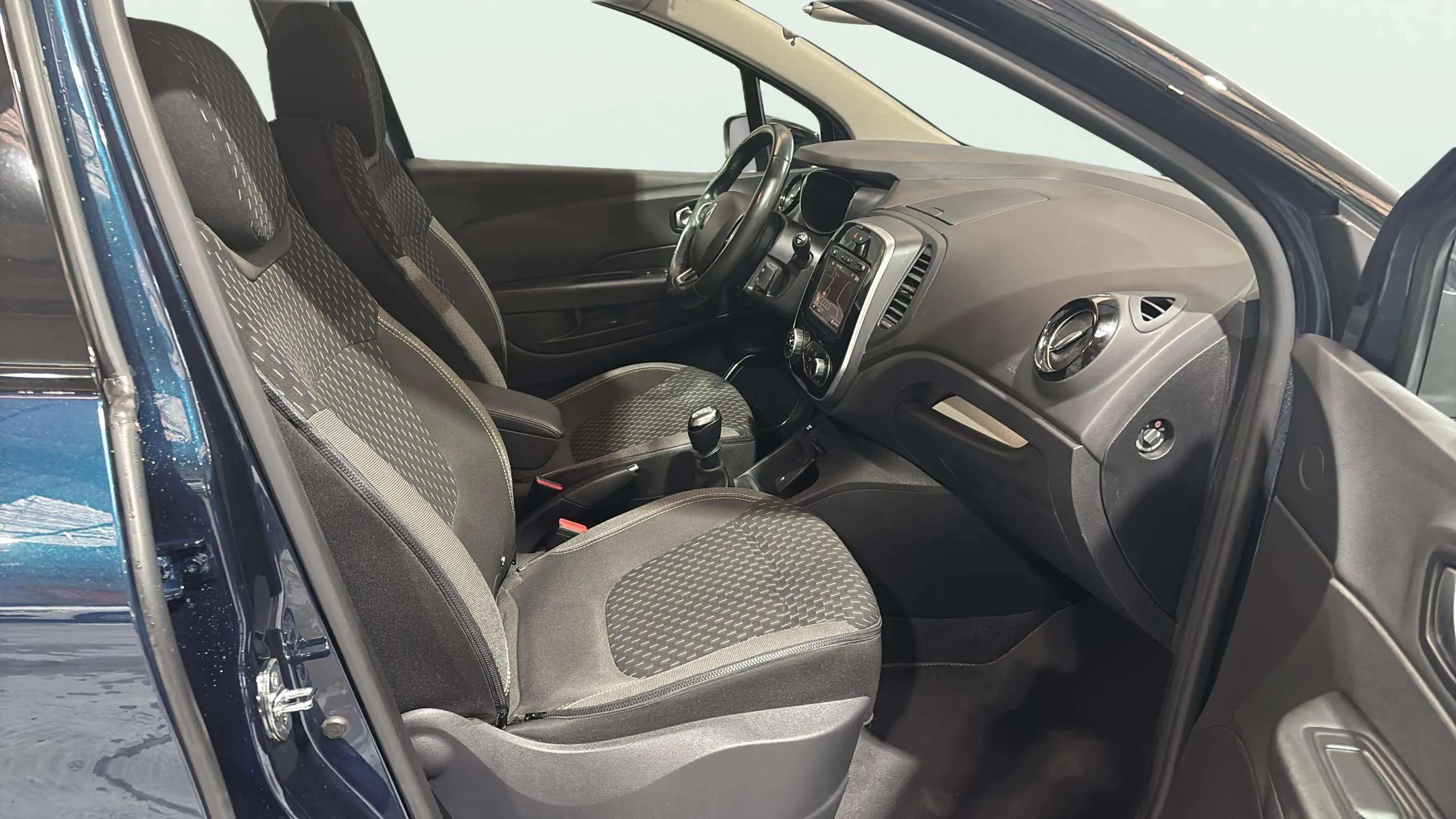 Renault Captur Zen TCe GPF - foto 21