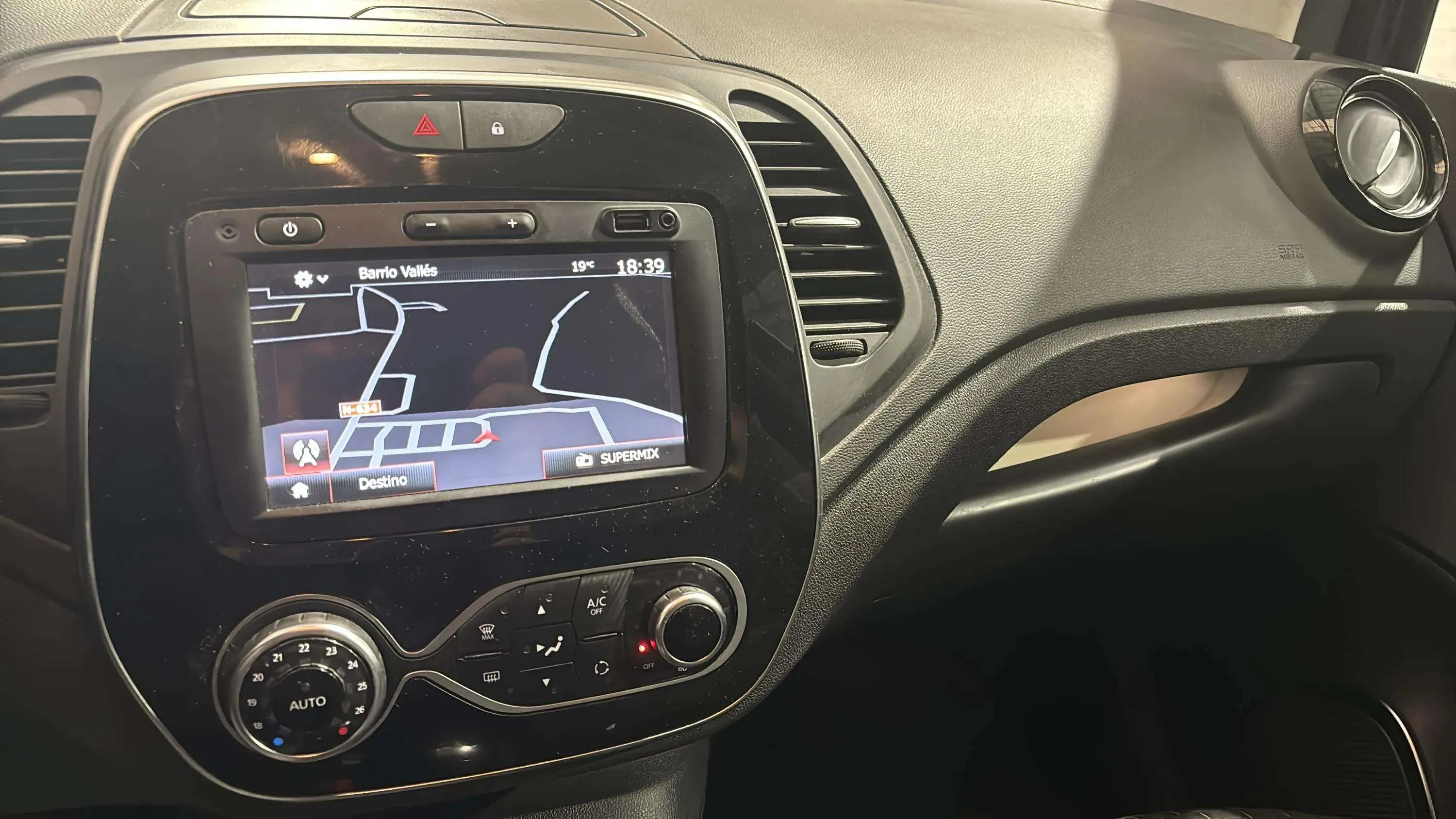 Renault Captur Zen TCe GPF - foto 15
