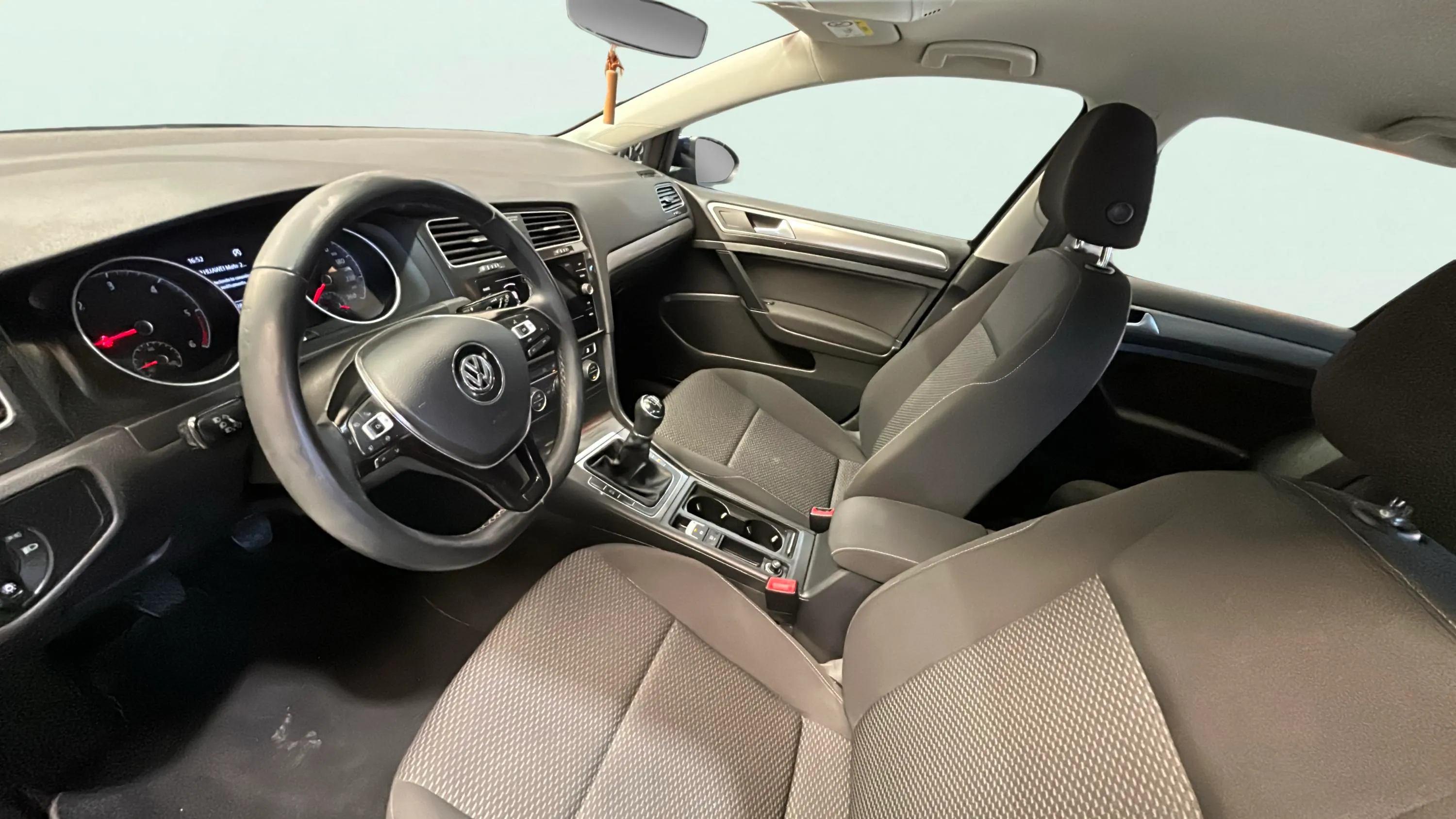 Volkswagen Golf Advance 1.6 TDI - foto 13