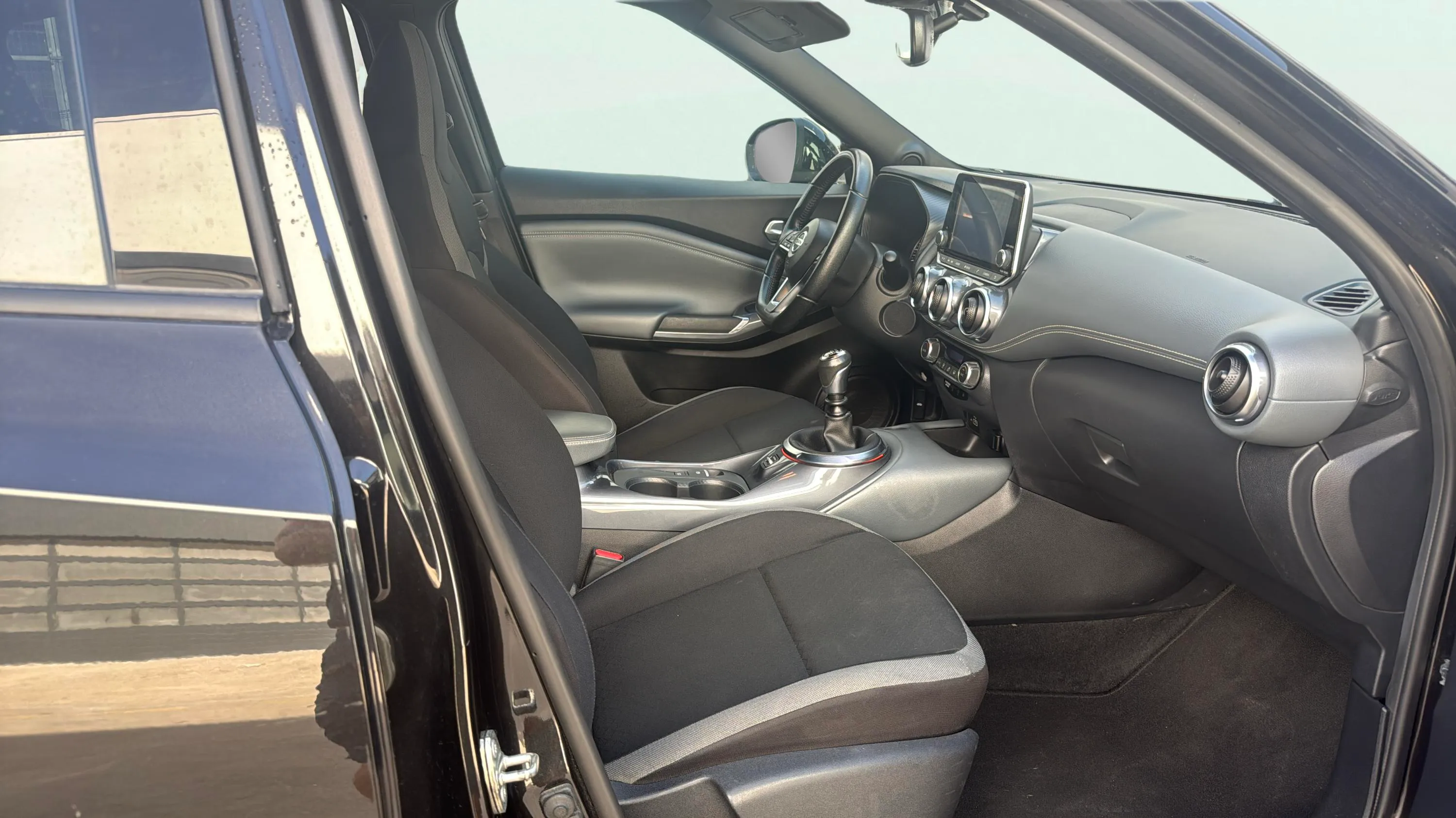 Nissan Juke DIG-T 6 M/T Acenta - foto 13