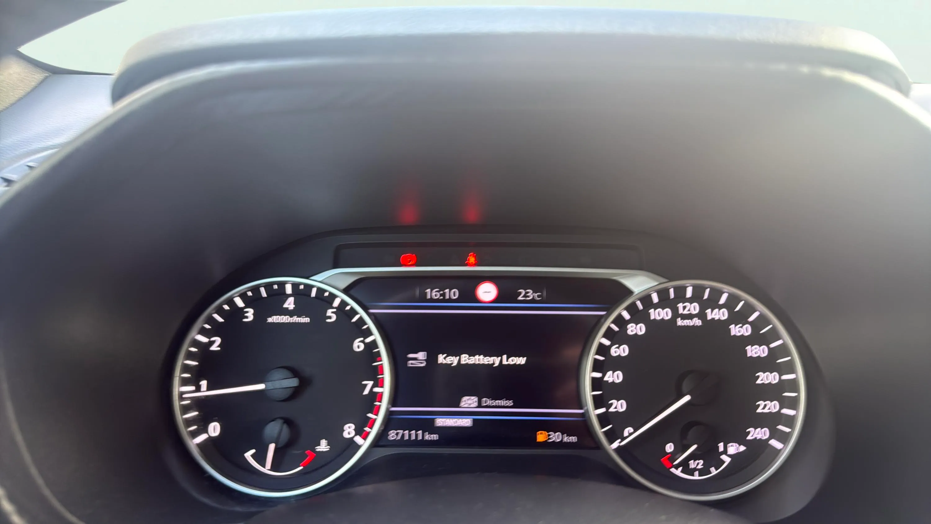 Nissan Juke DIG-T 6 M/T Acenta - foto 10