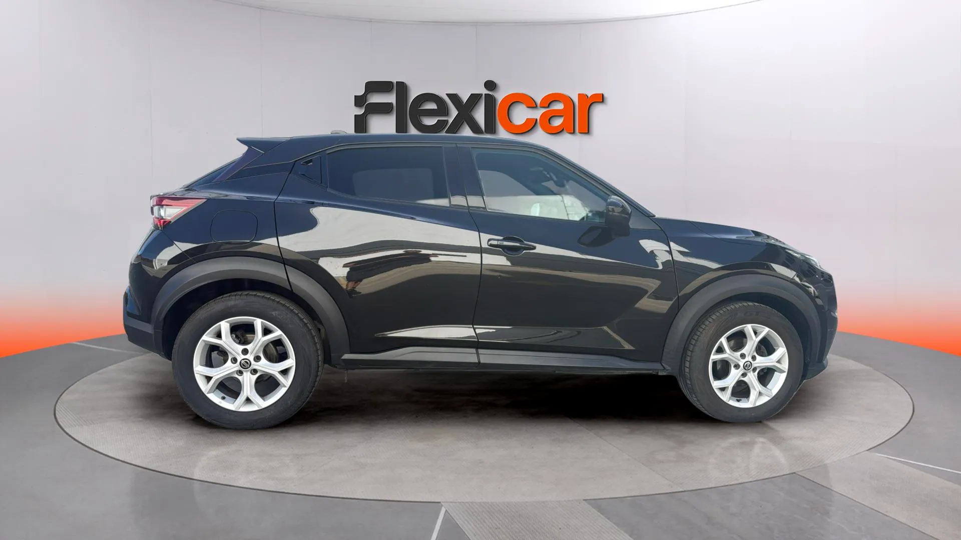 Nissan Juke DIG-T 6 M/T Acenta - foto 7