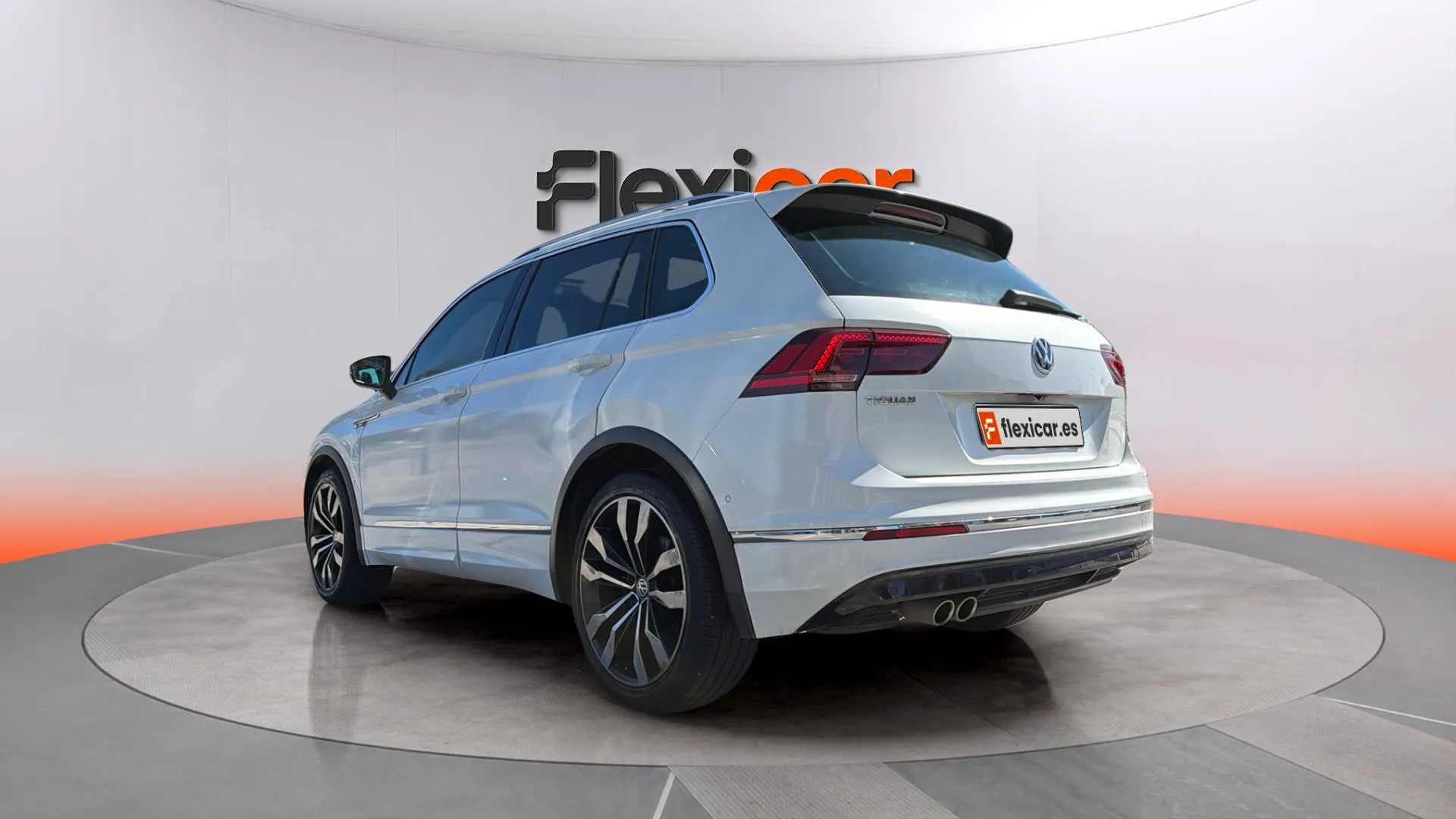 Volkswagen Tiguan R-Line 1.5 TSI DSG - foto 8