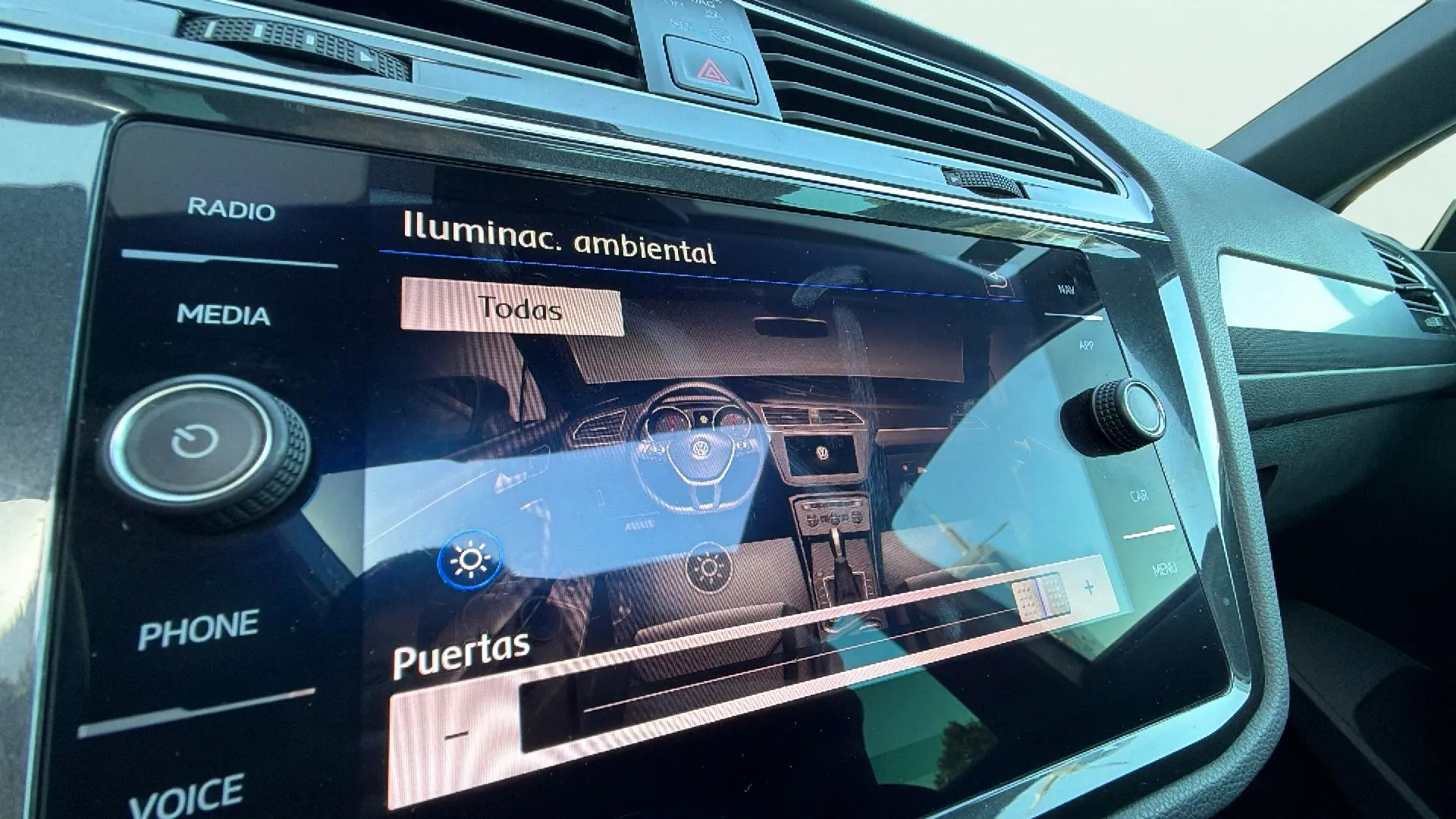 Volkswagen Tiguan R-Line 1.5 TSI DSG - foto 28