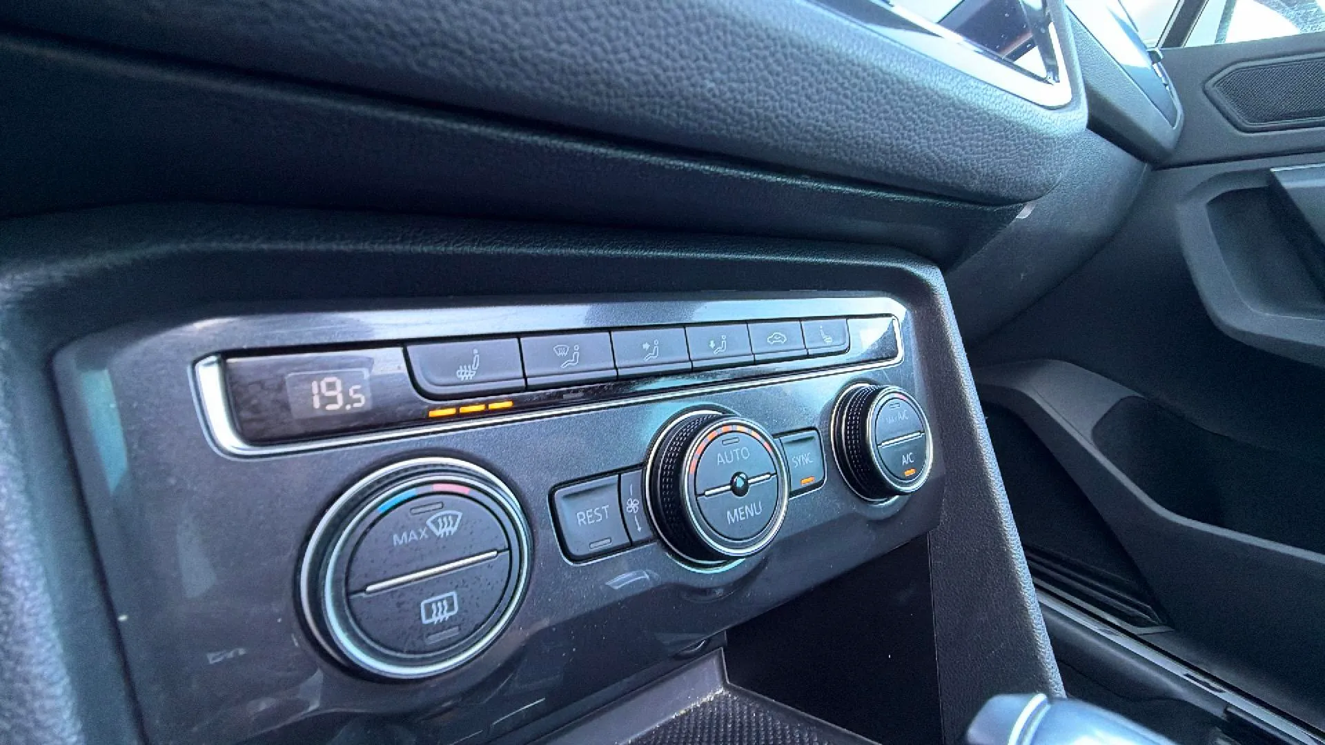 Volkswagen Tiguan R-Line 1.5 TSI DSG - foto 15