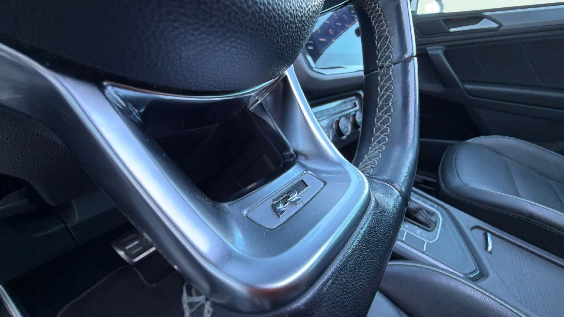 Volkswagen Tiguan R-Line 1.5 TSI DSG - foto 21