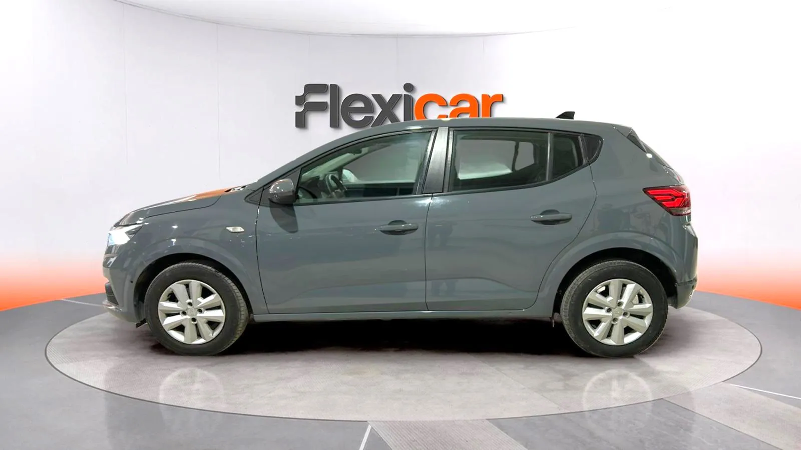Dacia Sandero Essential TCe - foto 3