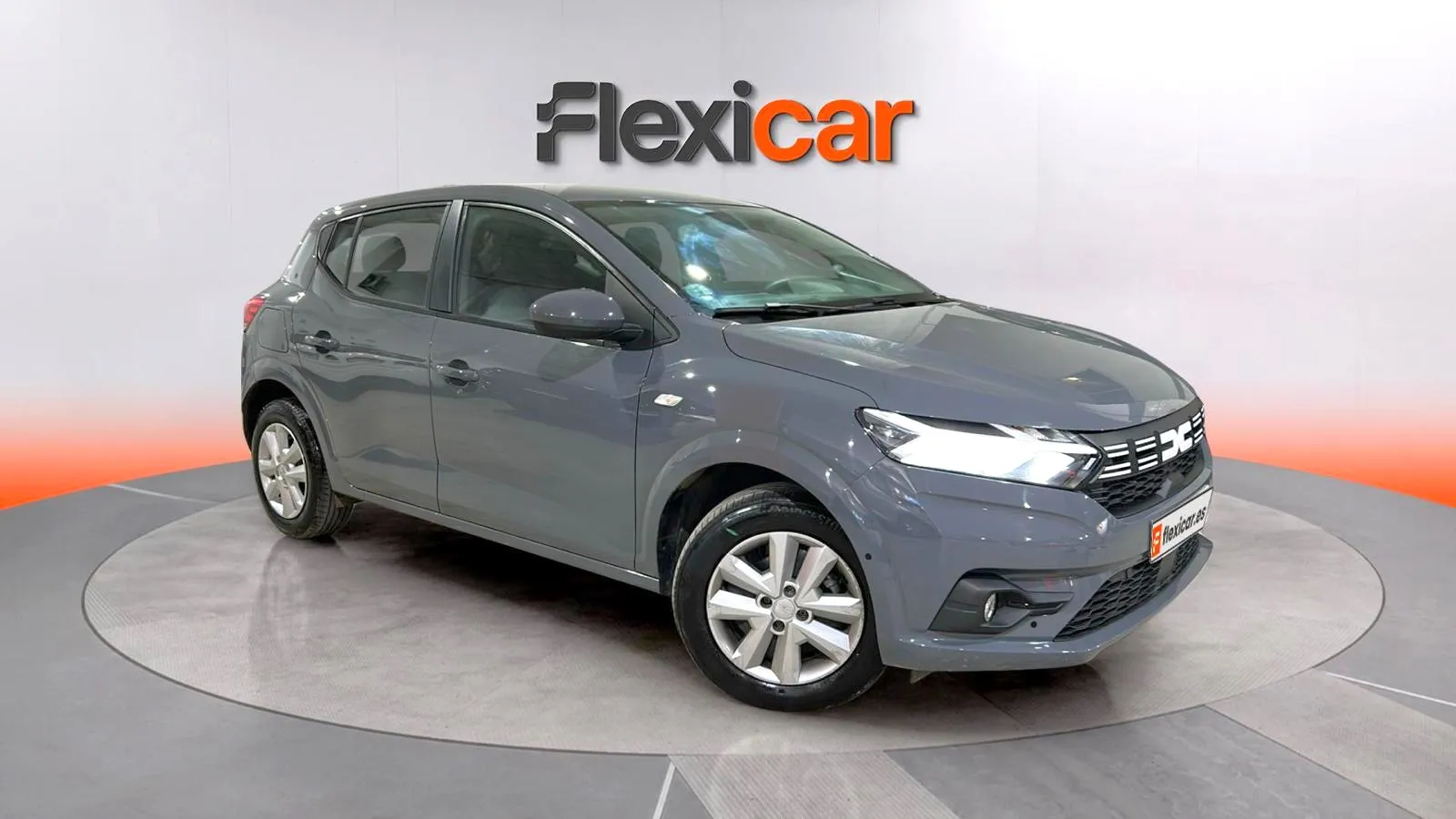 Dacia Sandero Essential TCe - foto 1