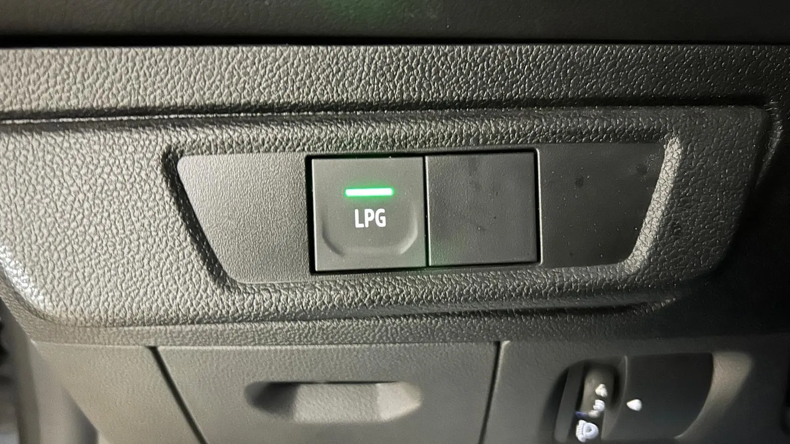 Dacia Sandero Essential TCe - foto 19