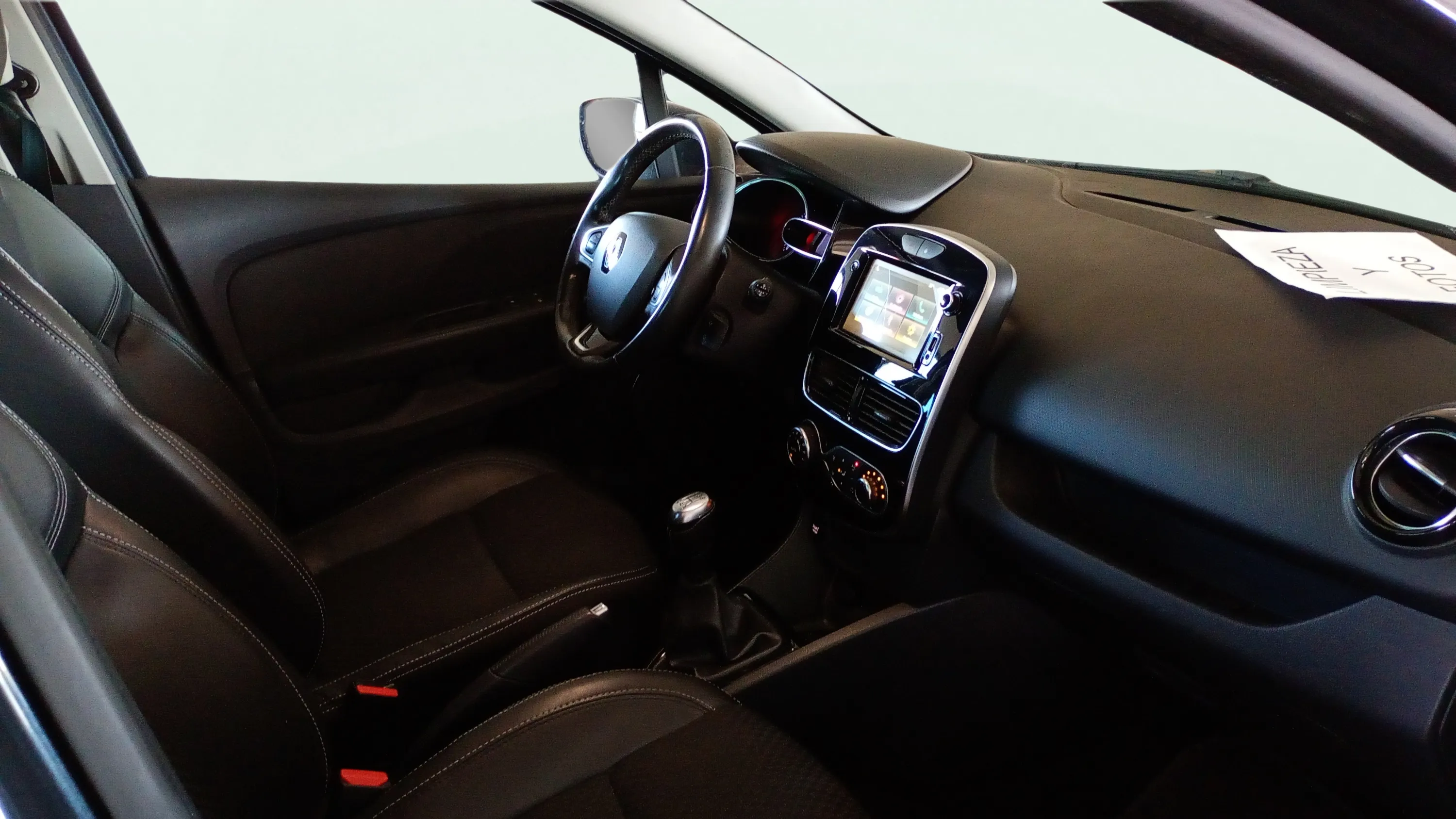 Renault Clio Zen TCe - foto 13