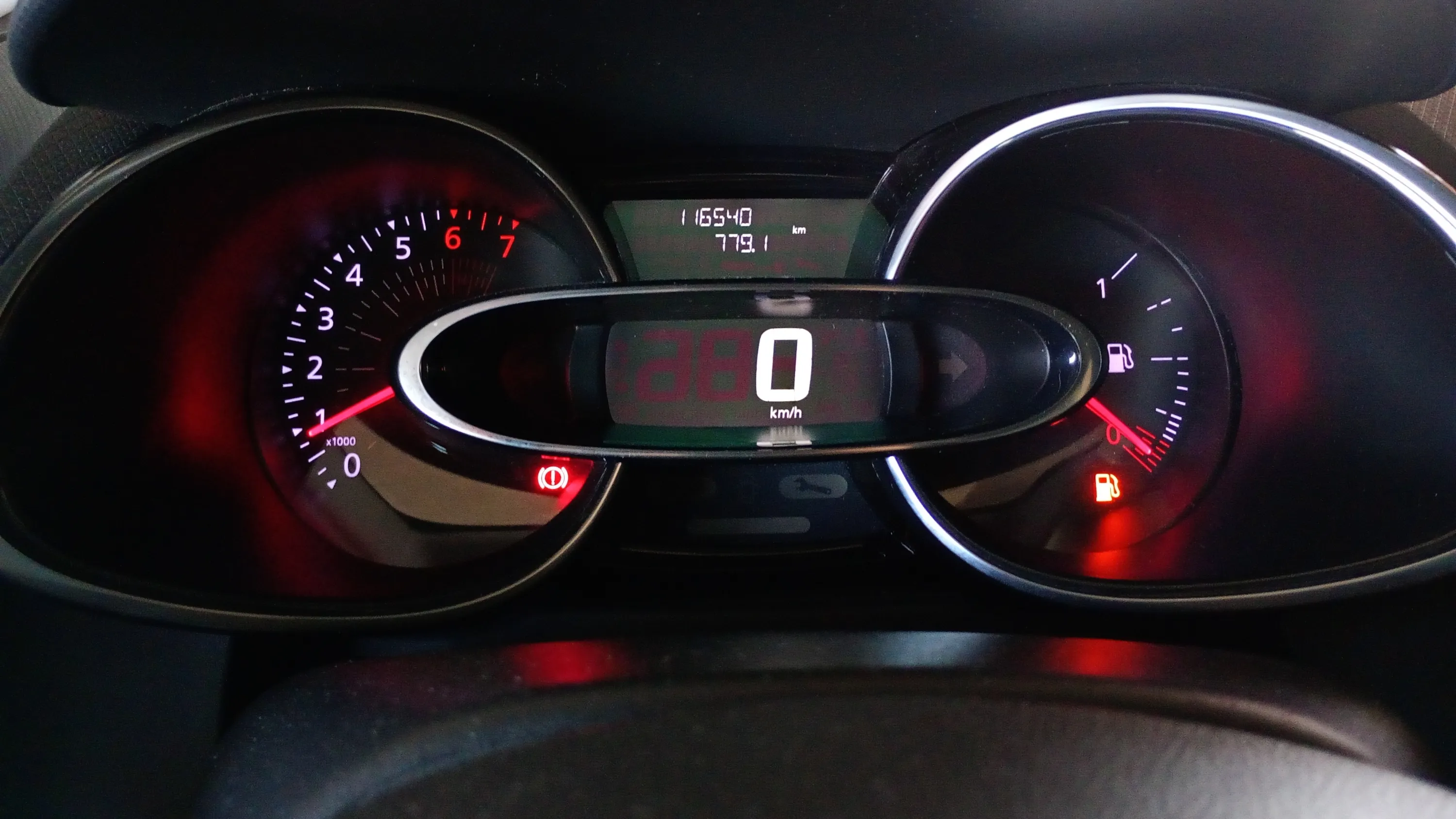 Renault Clio Zen TCe - foto 12