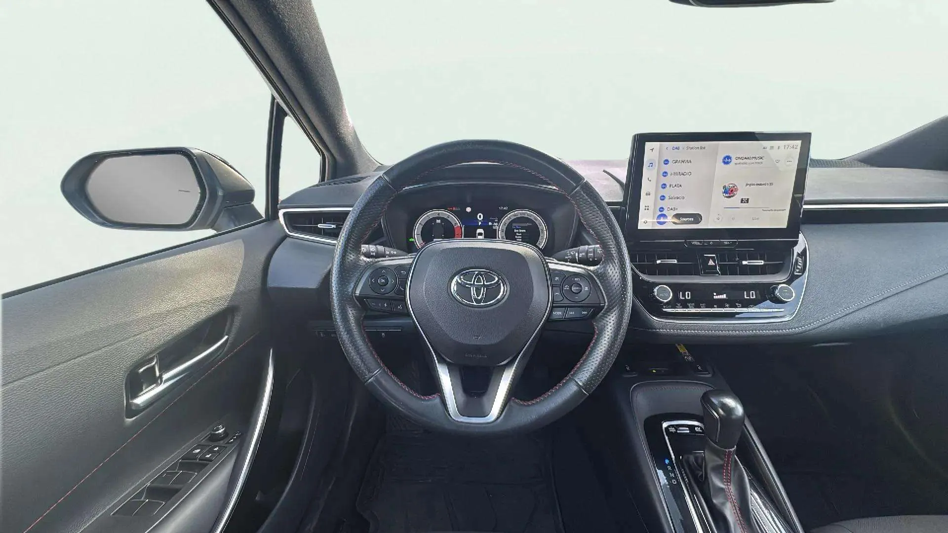 Toyota Corolla 200H GR-Sport - foto 11