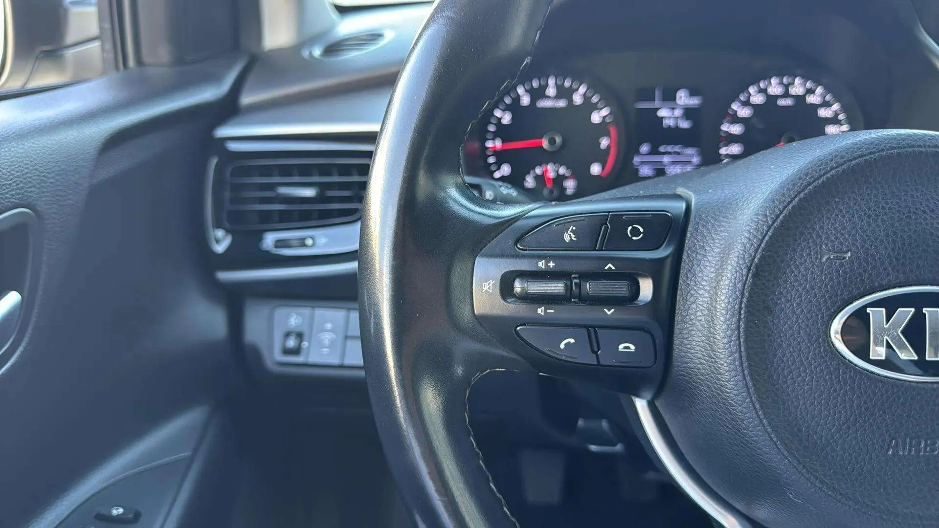 Kia Stonic 1.0 T-GDi Drive - foto 15
