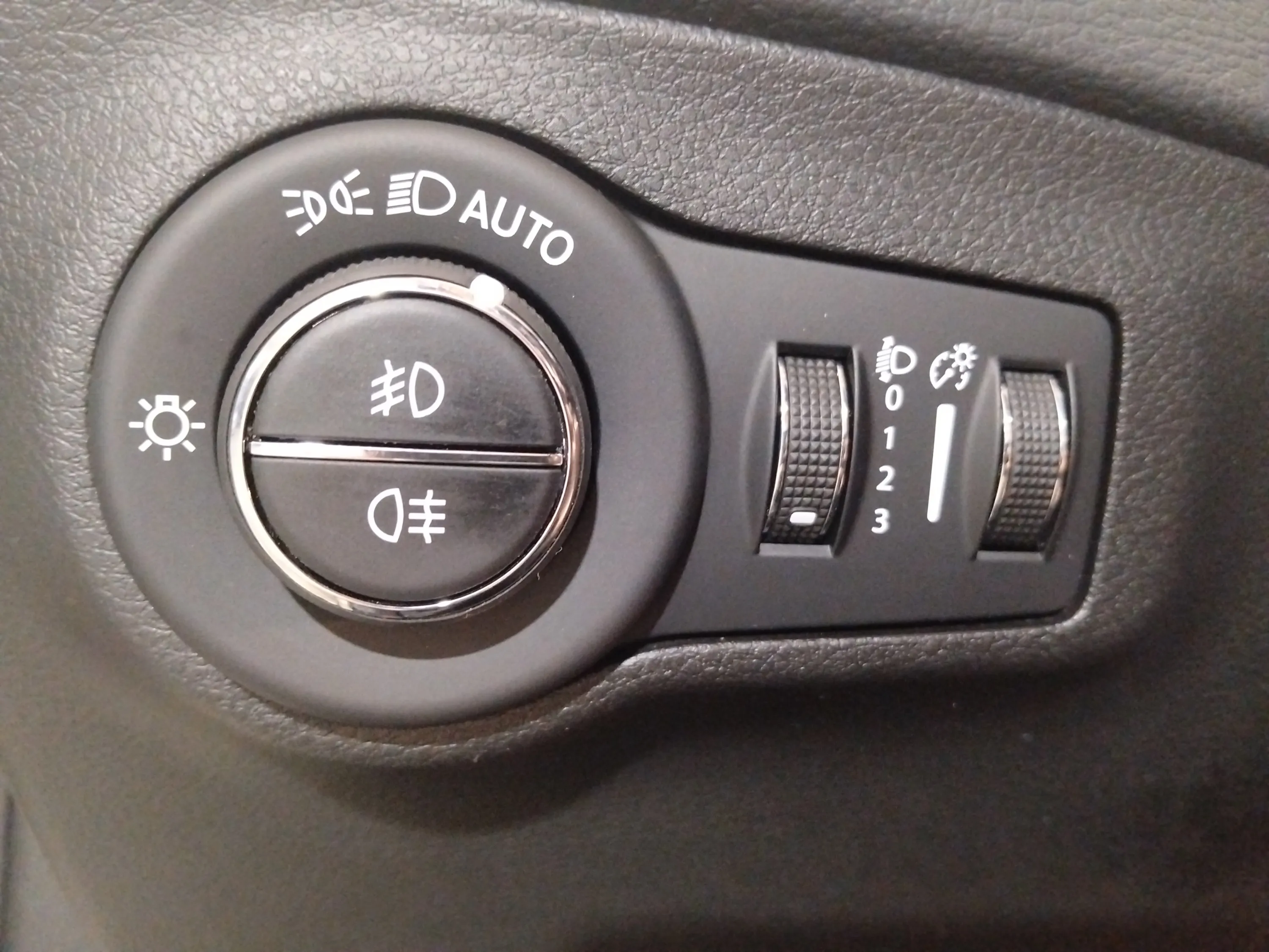 Jeep Compass 1.3 Gse S Ddct 4x2 - foto 28