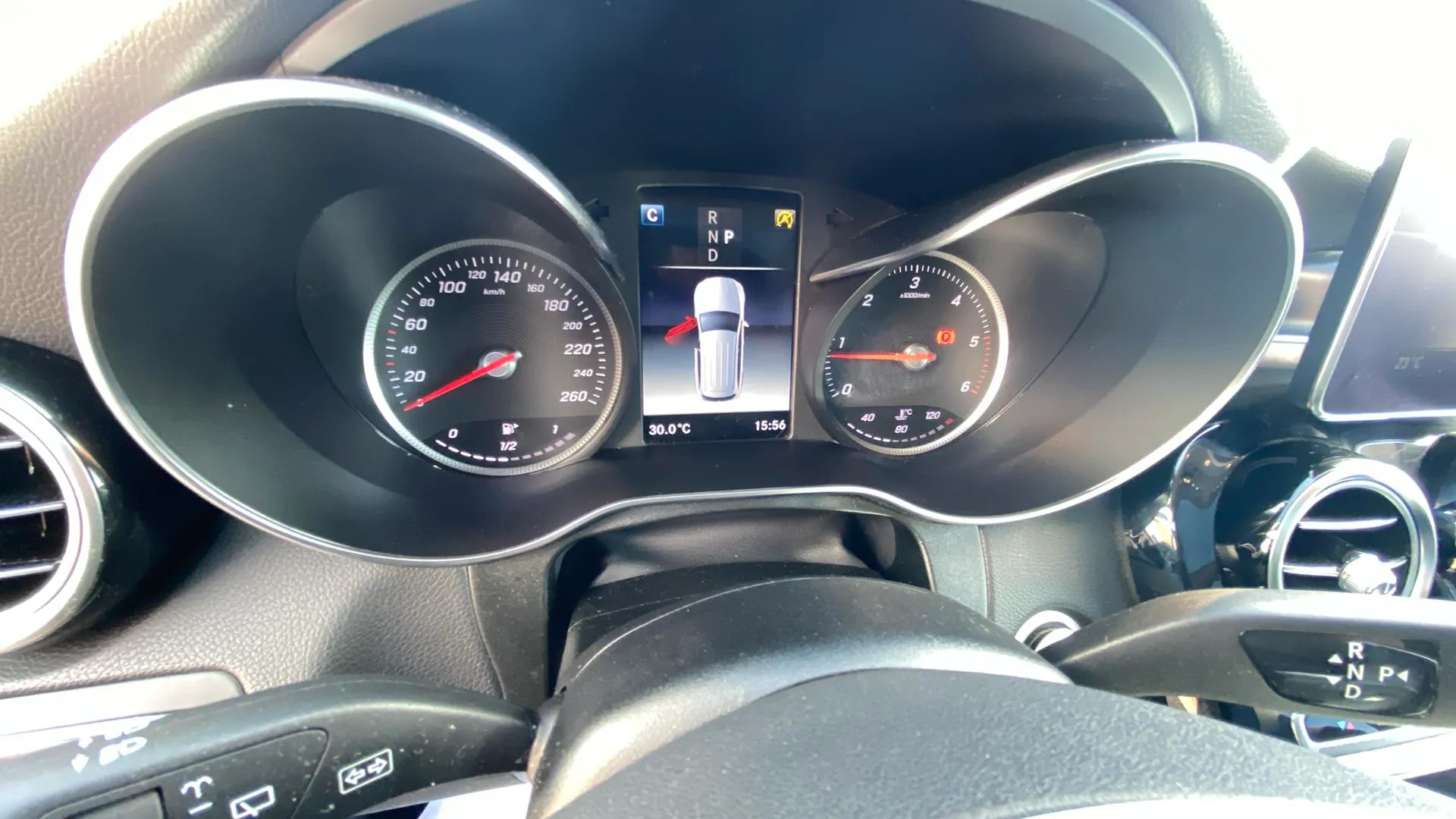 Mercedes-Benz GLC 220 d 4MATIC - foto 12