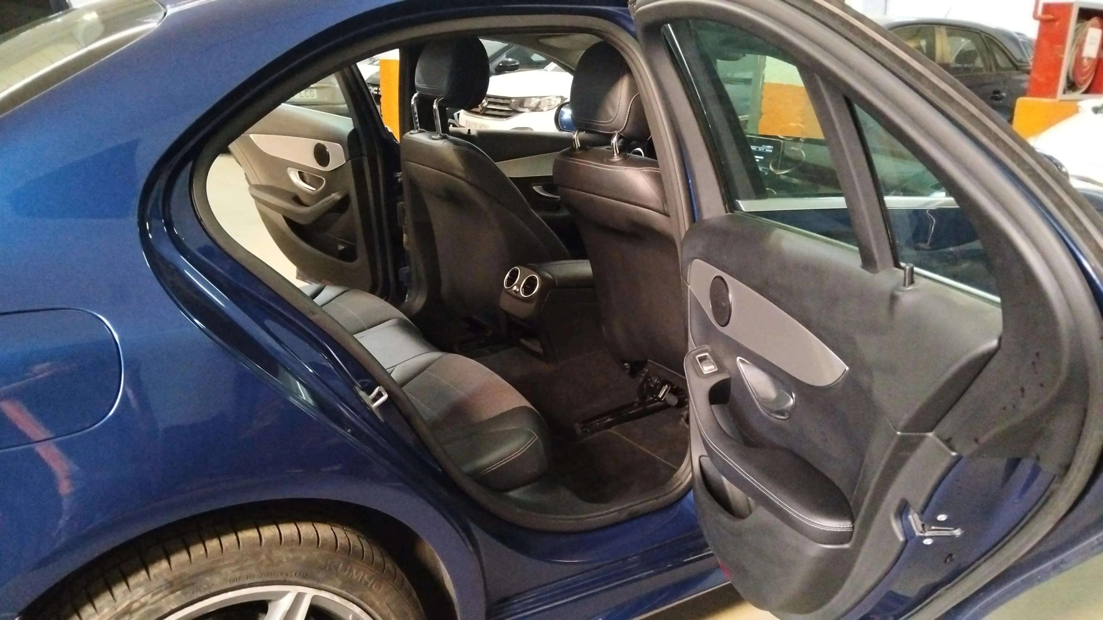 Mercedes-Benz Clase C C 220 d AMG Line - foto 7