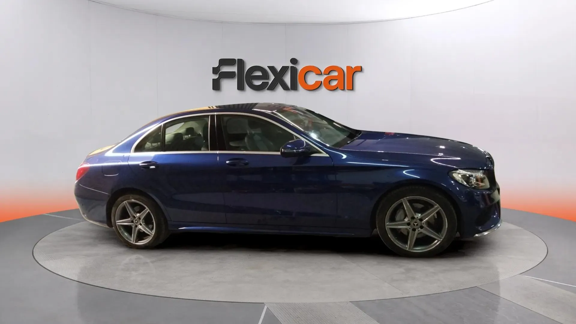 Mercedes-Benz Clase C C 220 d AMG Line - foto 4
