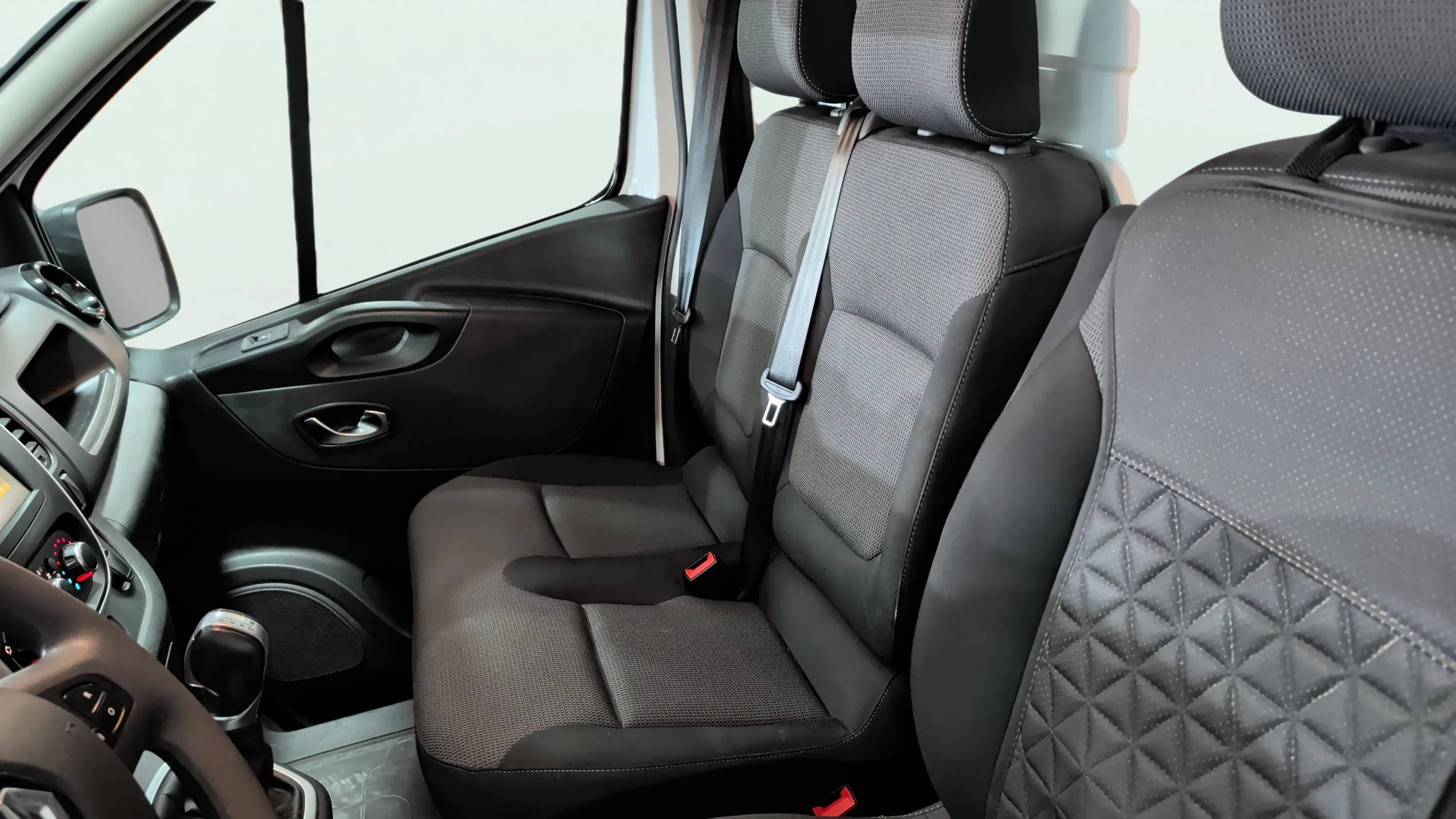 Renault Trafic Furgón L2H1 Blue dCi CUA - foto 13