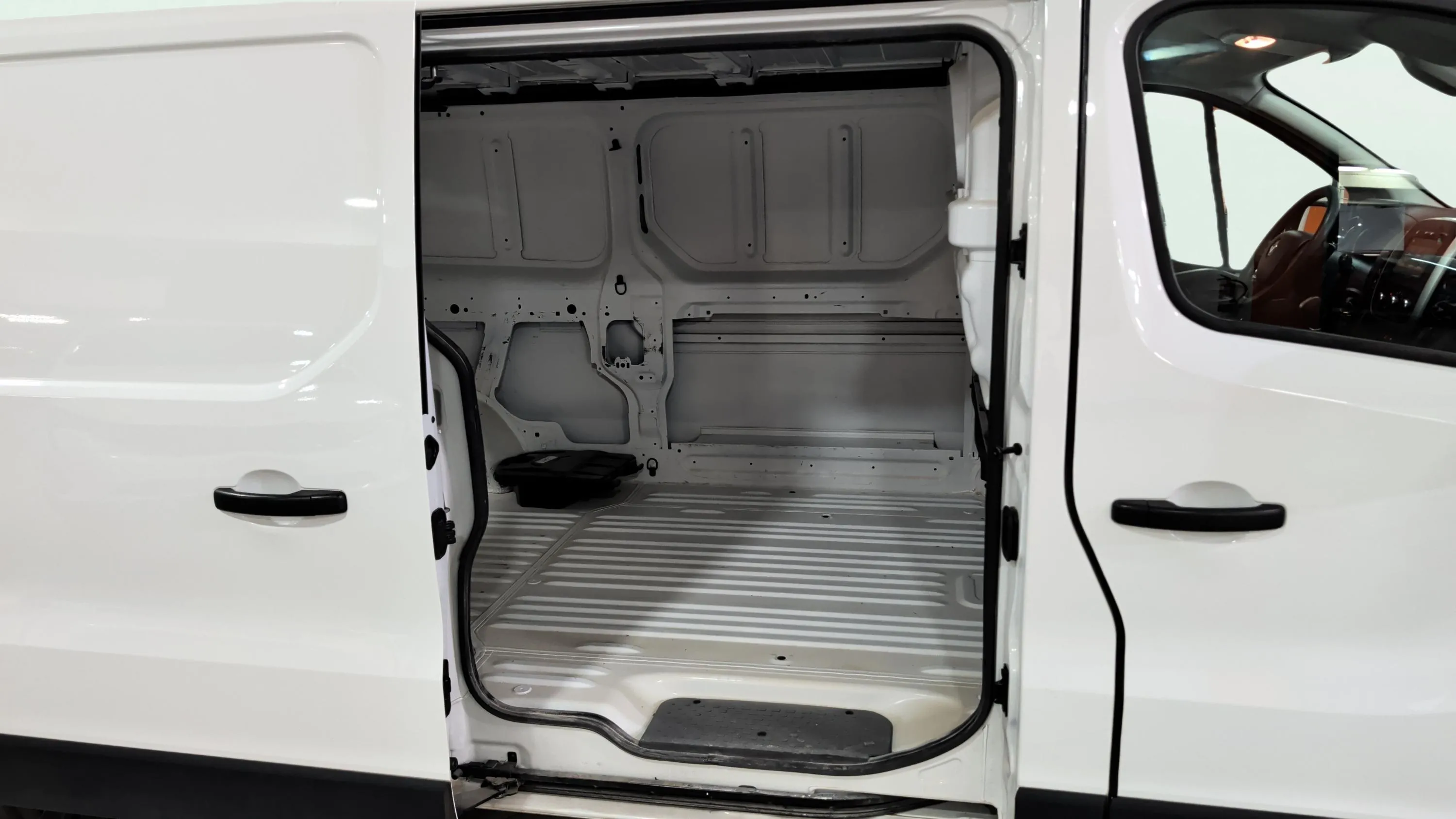 Renault Trafic Furgón L2H1 Blue dCi CUA - foto 15