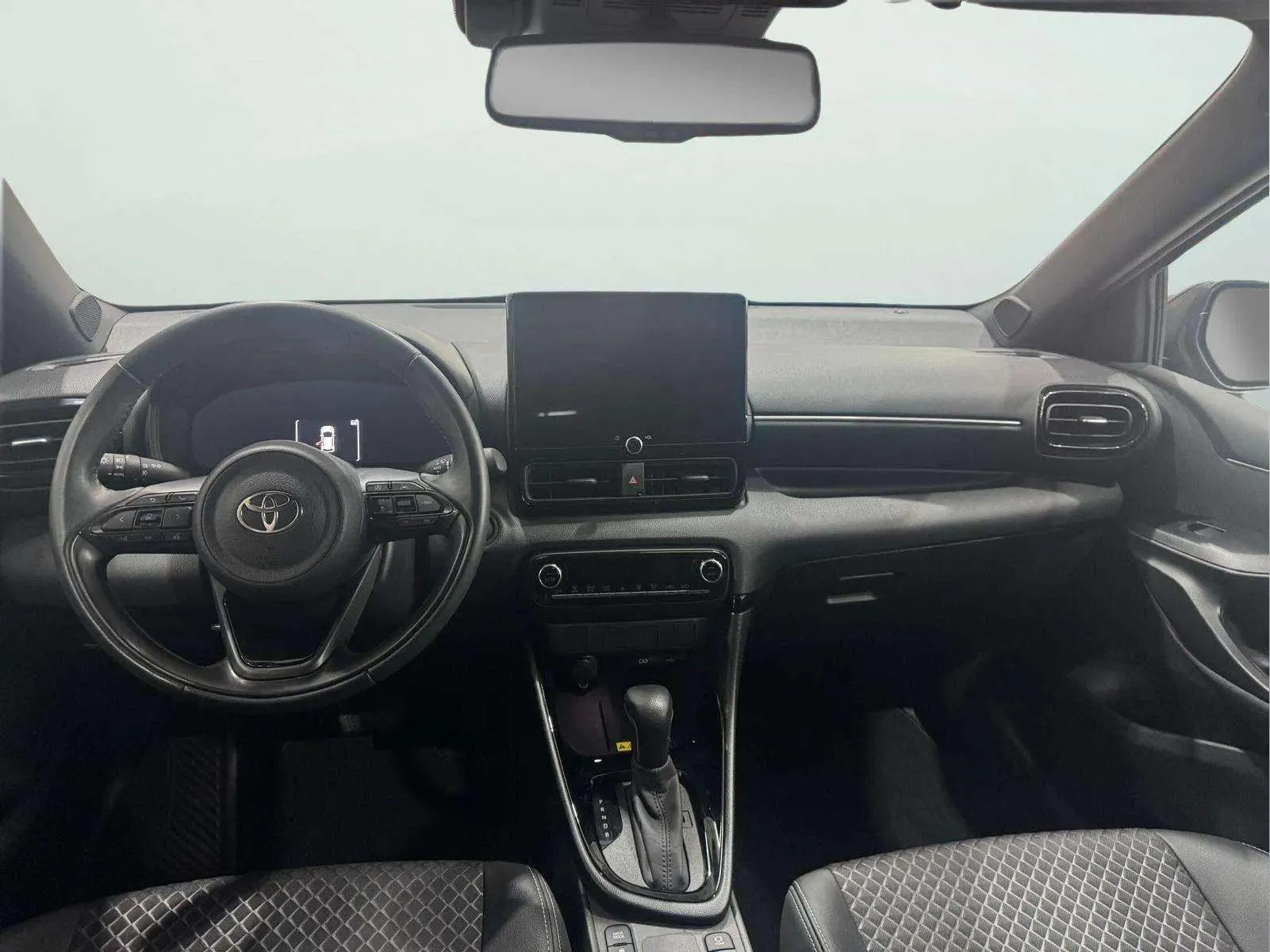 Toyota Yaris 1.5 120H Style - foto 11