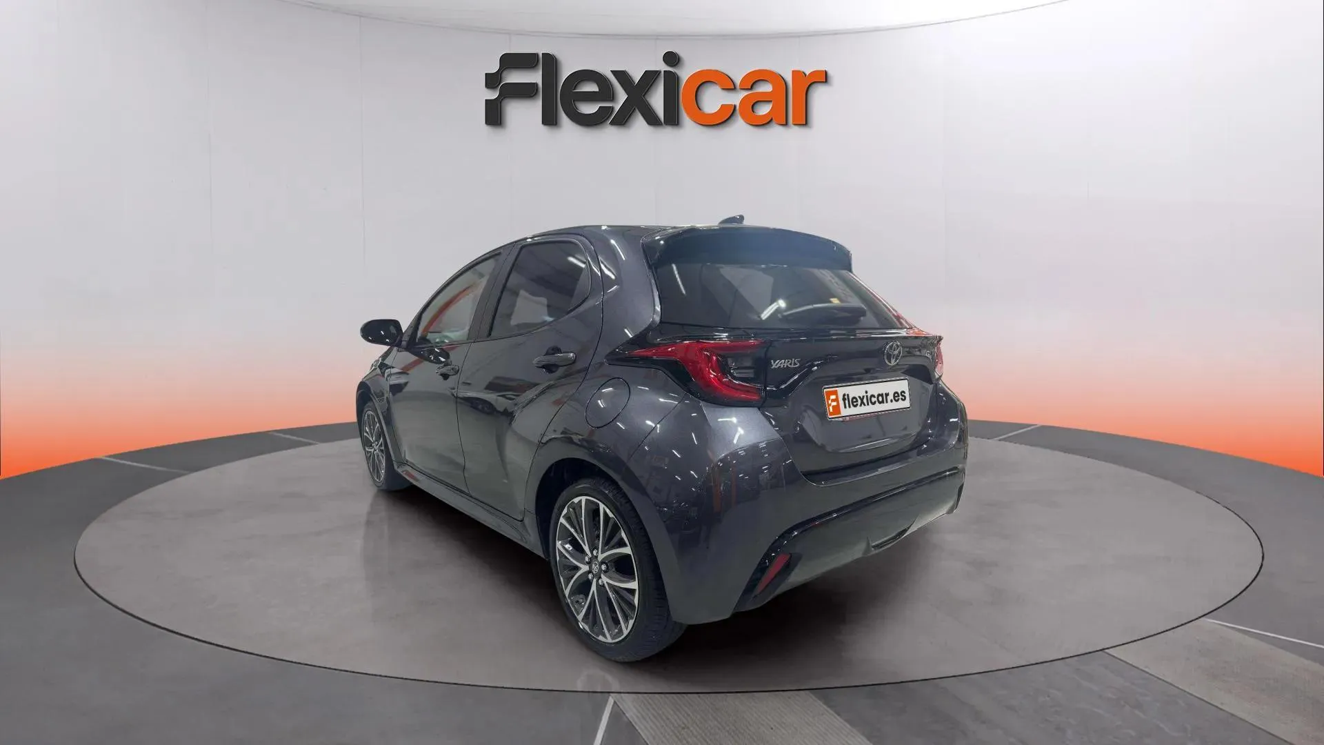 Toyota Yaris 1.5 120H Style - foto 5