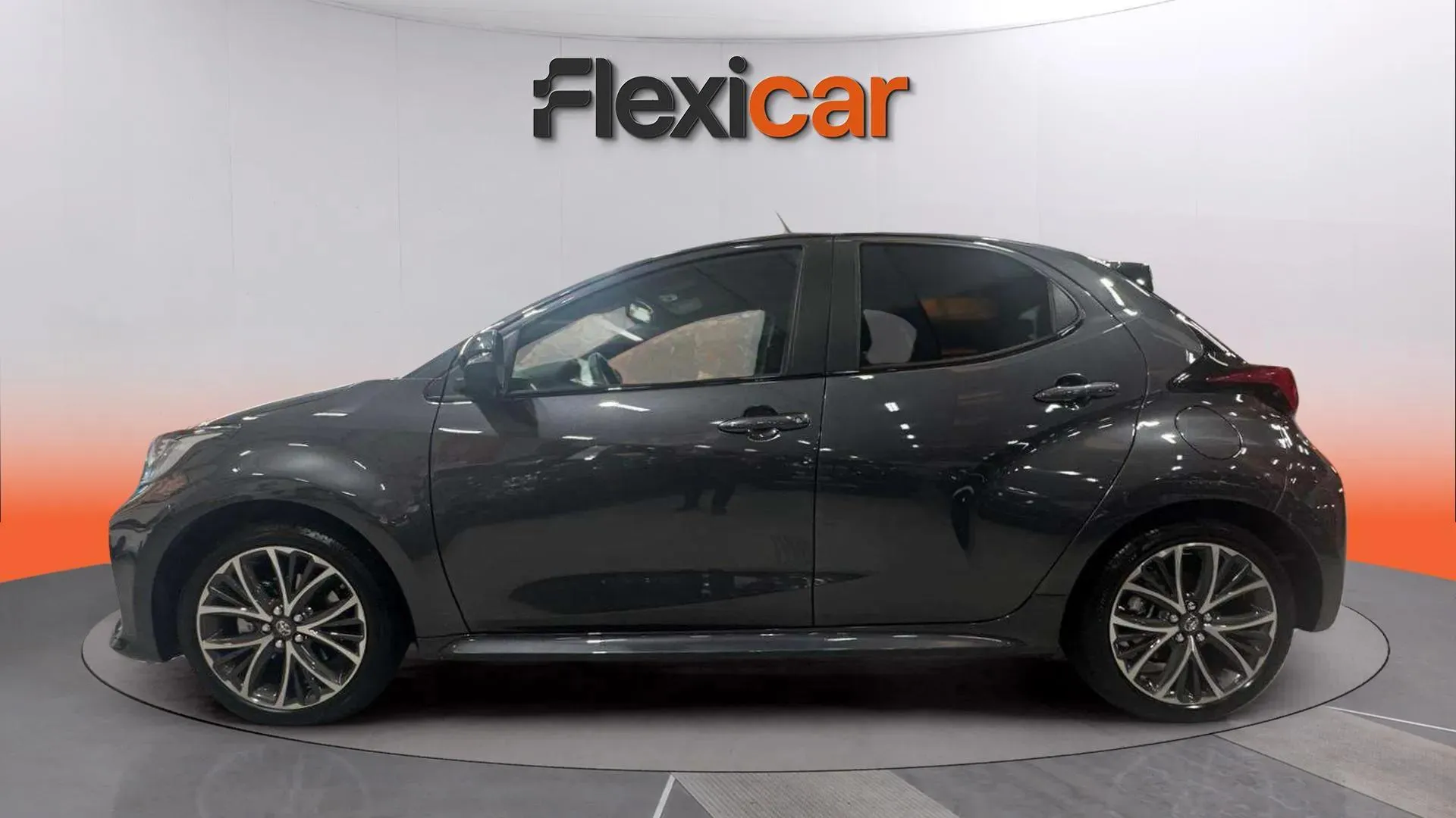 Toyota Yaris 1.5 120H Style - foto 4