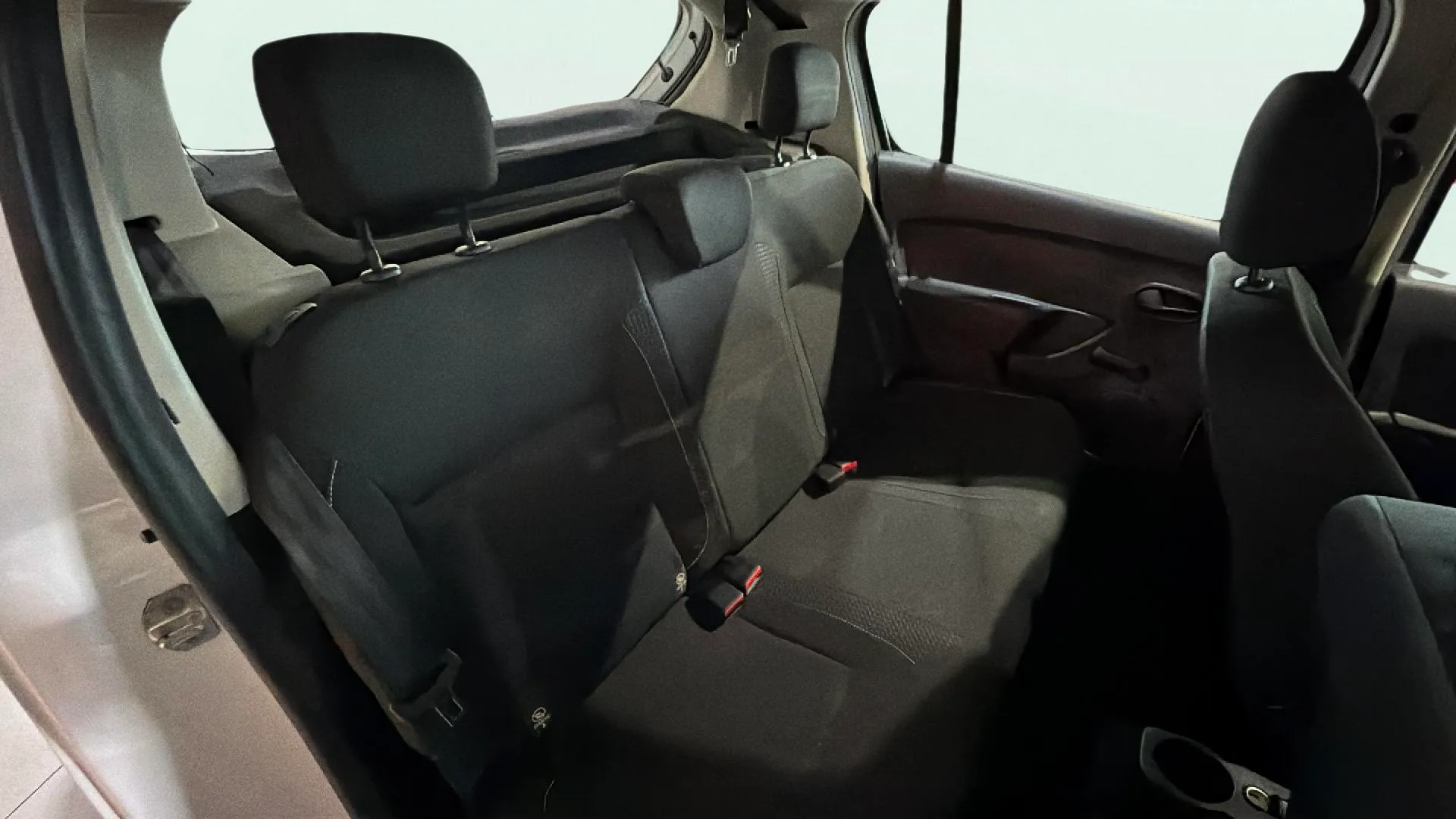 Dacia Sandero Ambiance 1.0 - foto 17