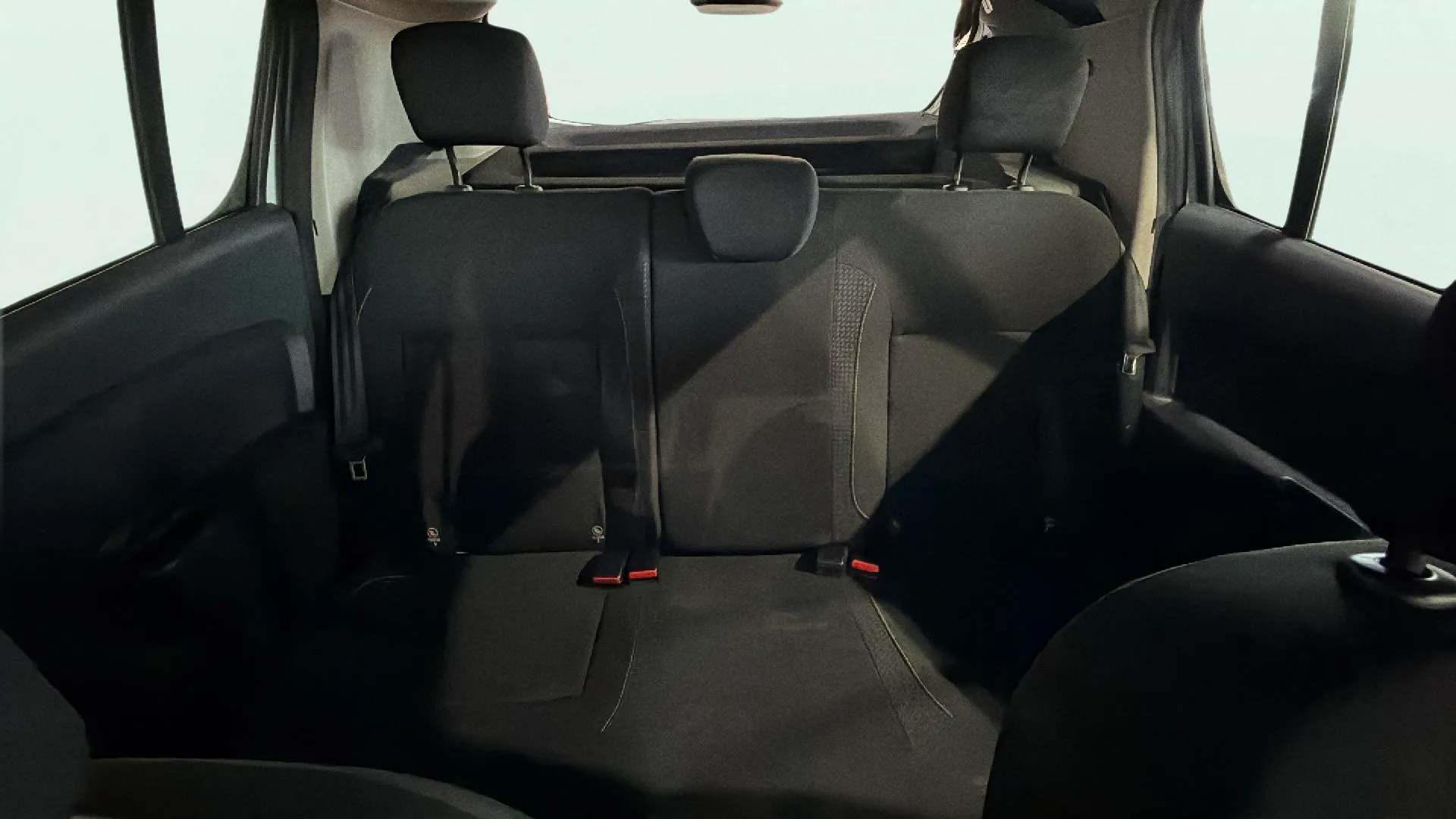 Dacia Sandero Ambiance 1.0 - foto 18