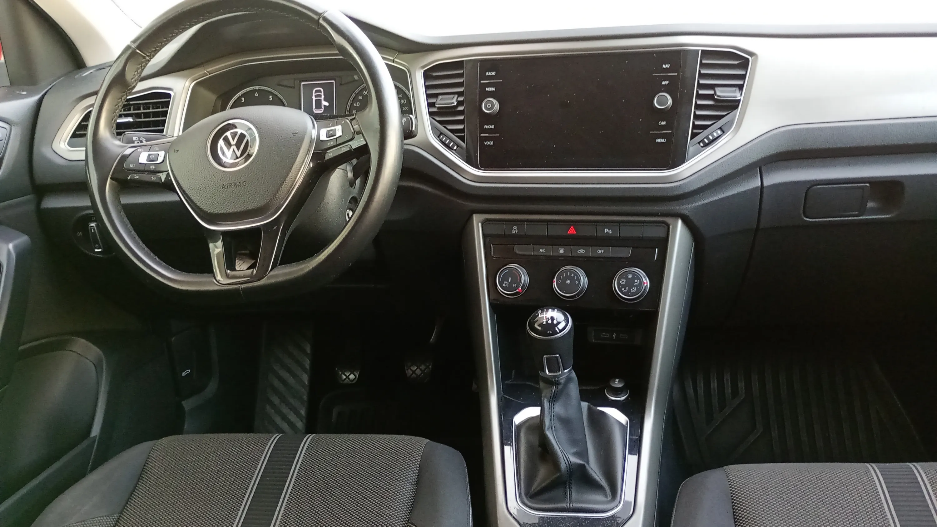 Volkswagen T-Roc Advance 1.0 TSI - foto 8