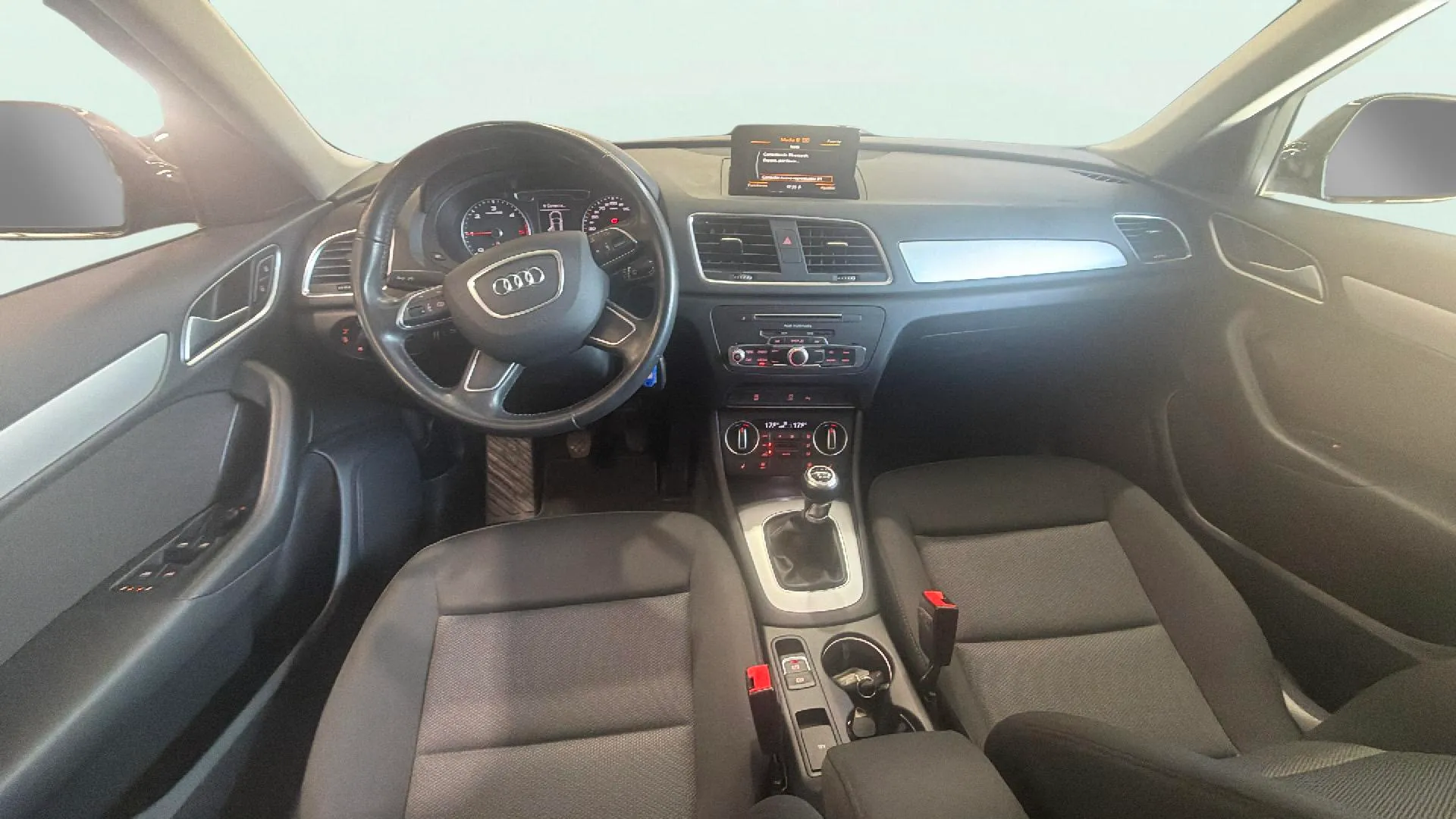 Audi Q3 2.0 TDI - foto 9