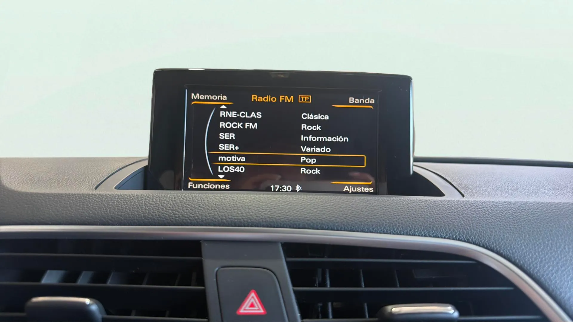 Audi Q3 2.0 TDI - foto 14