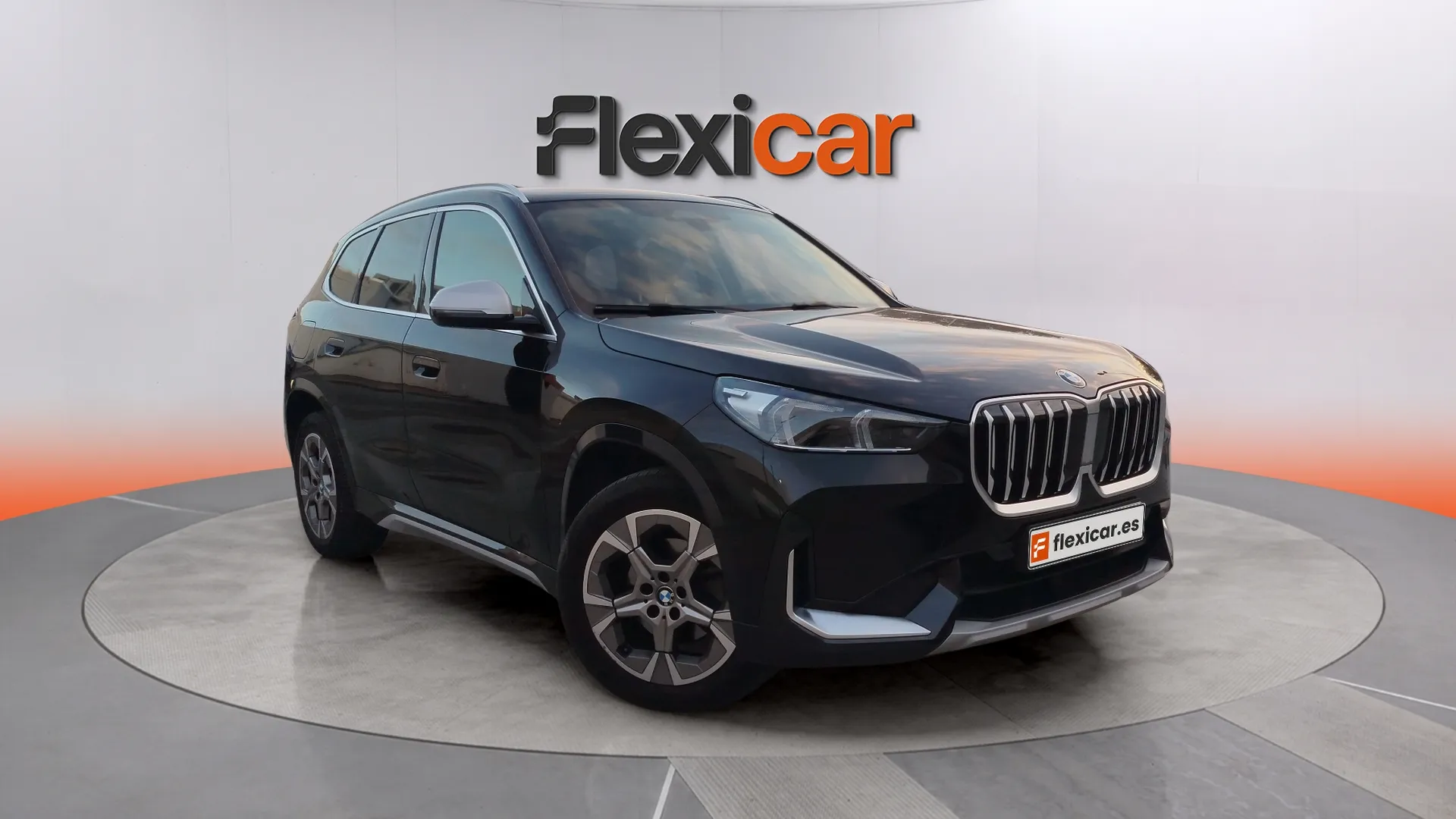 BMW X1 sDrive18i - foto 1