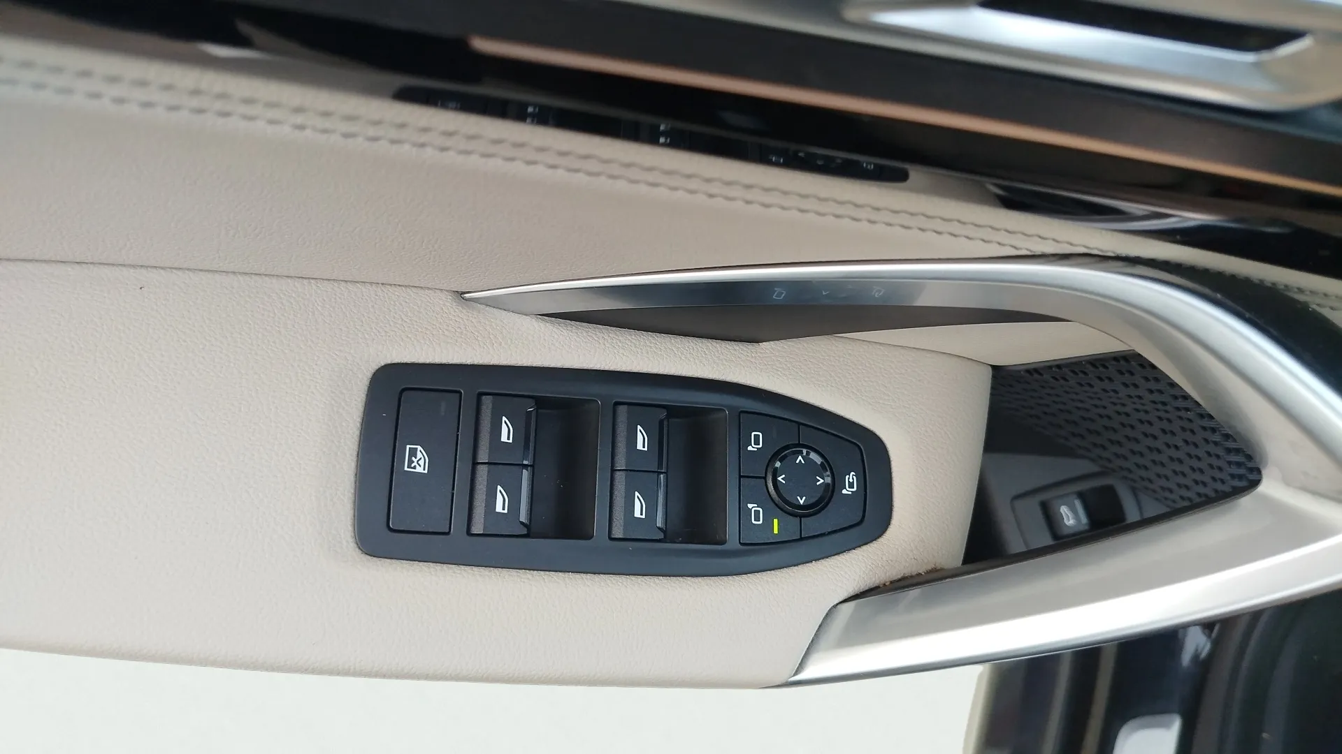 BMW X1 sDrive18i - foto 24