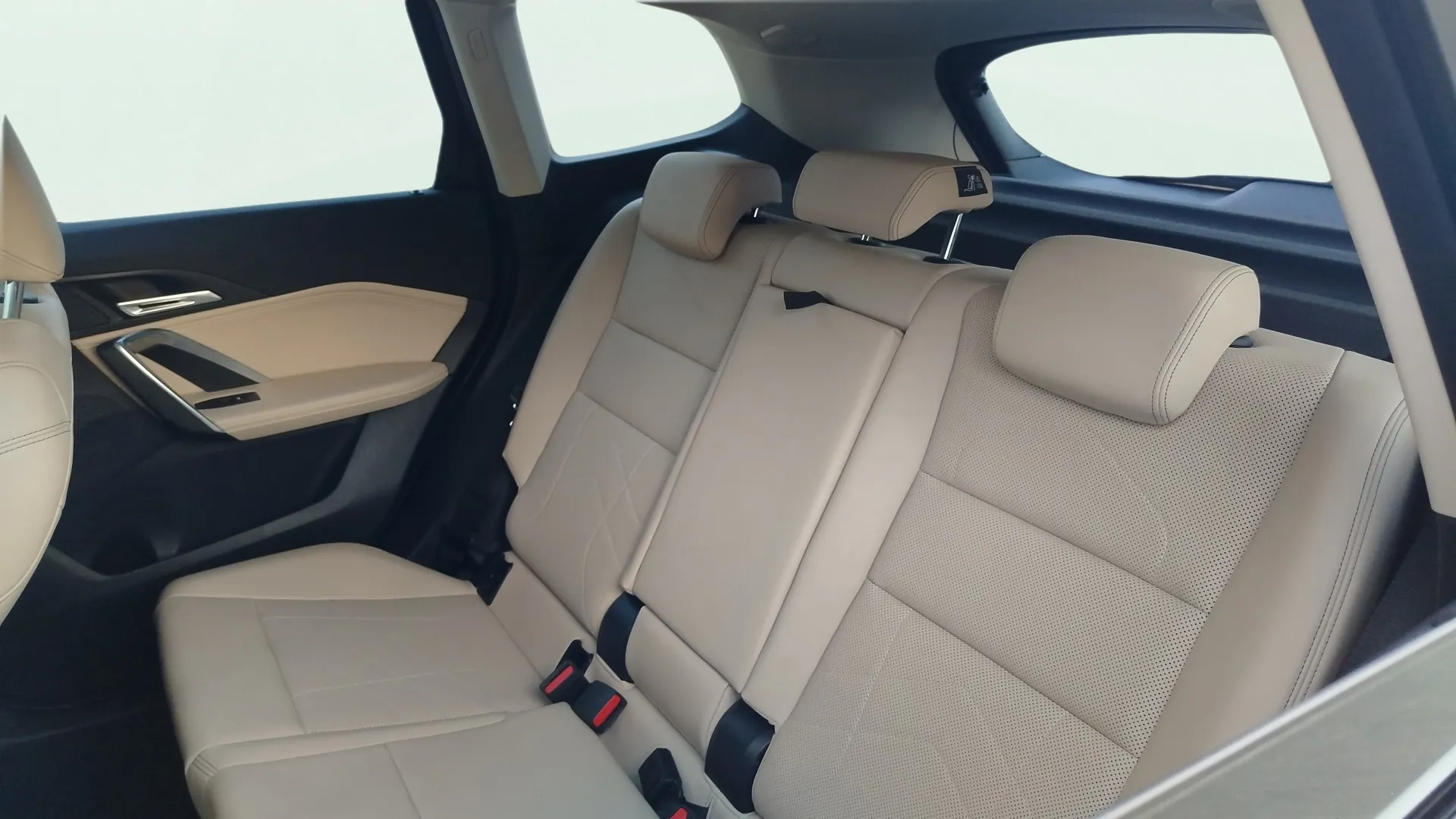 BMW X1 sDrive18i - foto 17