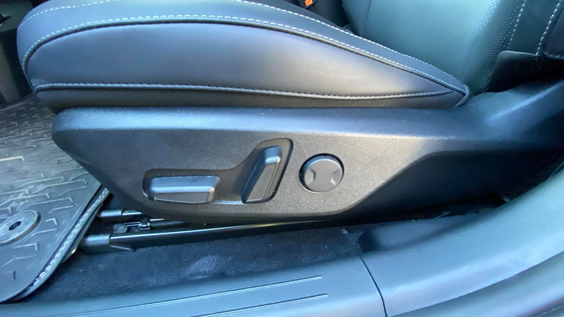 Kia EV6 Air 77 - foto 15