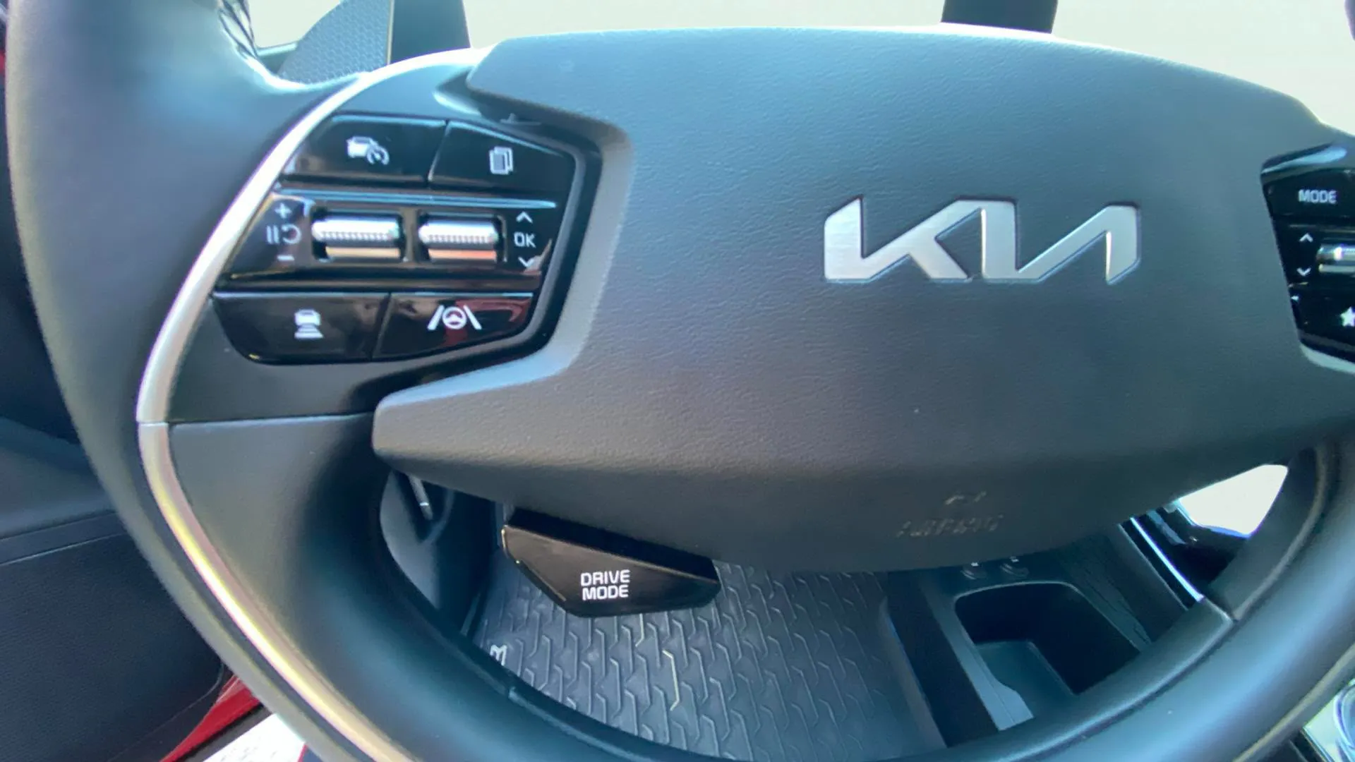 Kia EV6 Air 77 - foto 11