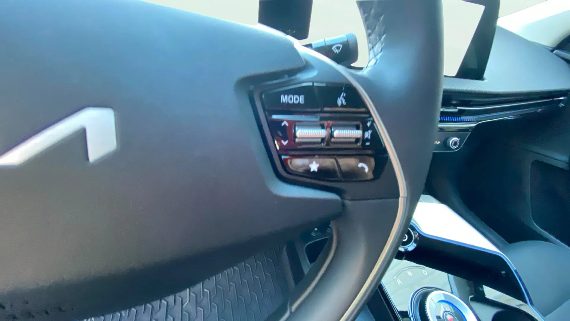 Kia EV6 Air 77 - foto 12