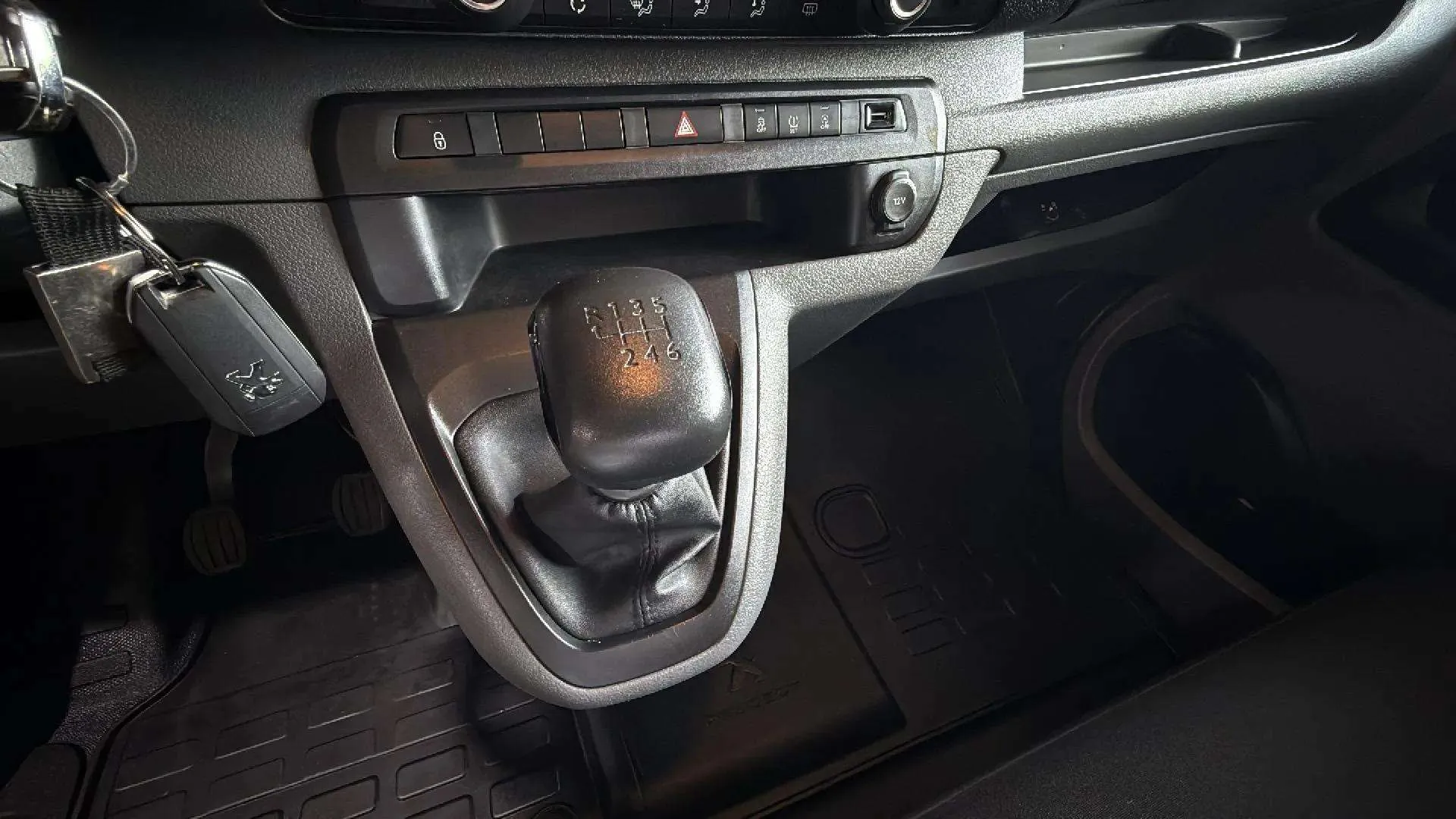 Peugeot Expert 1.5 - foto 17